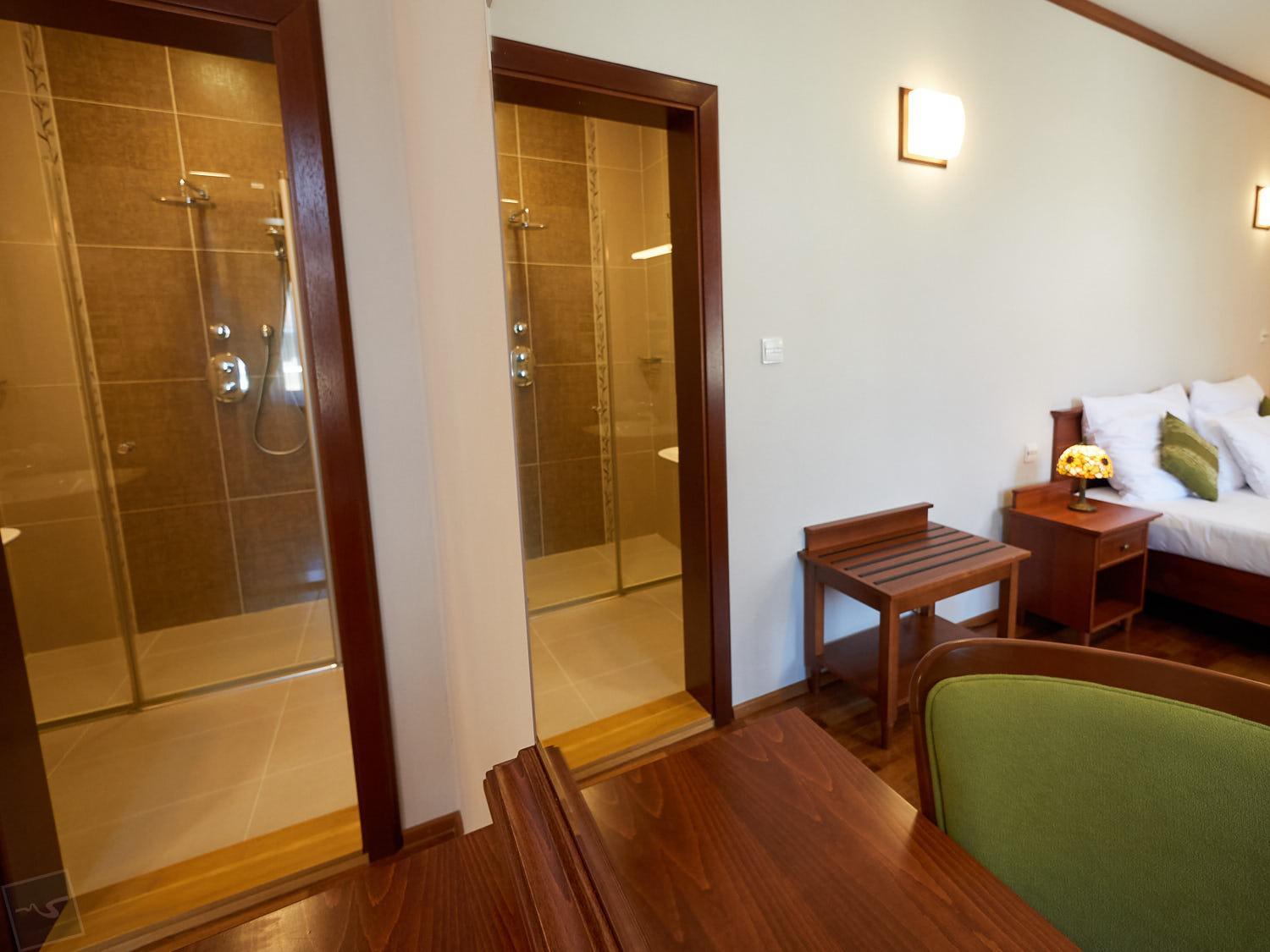 One-Bedroom Apartment - Photo 1