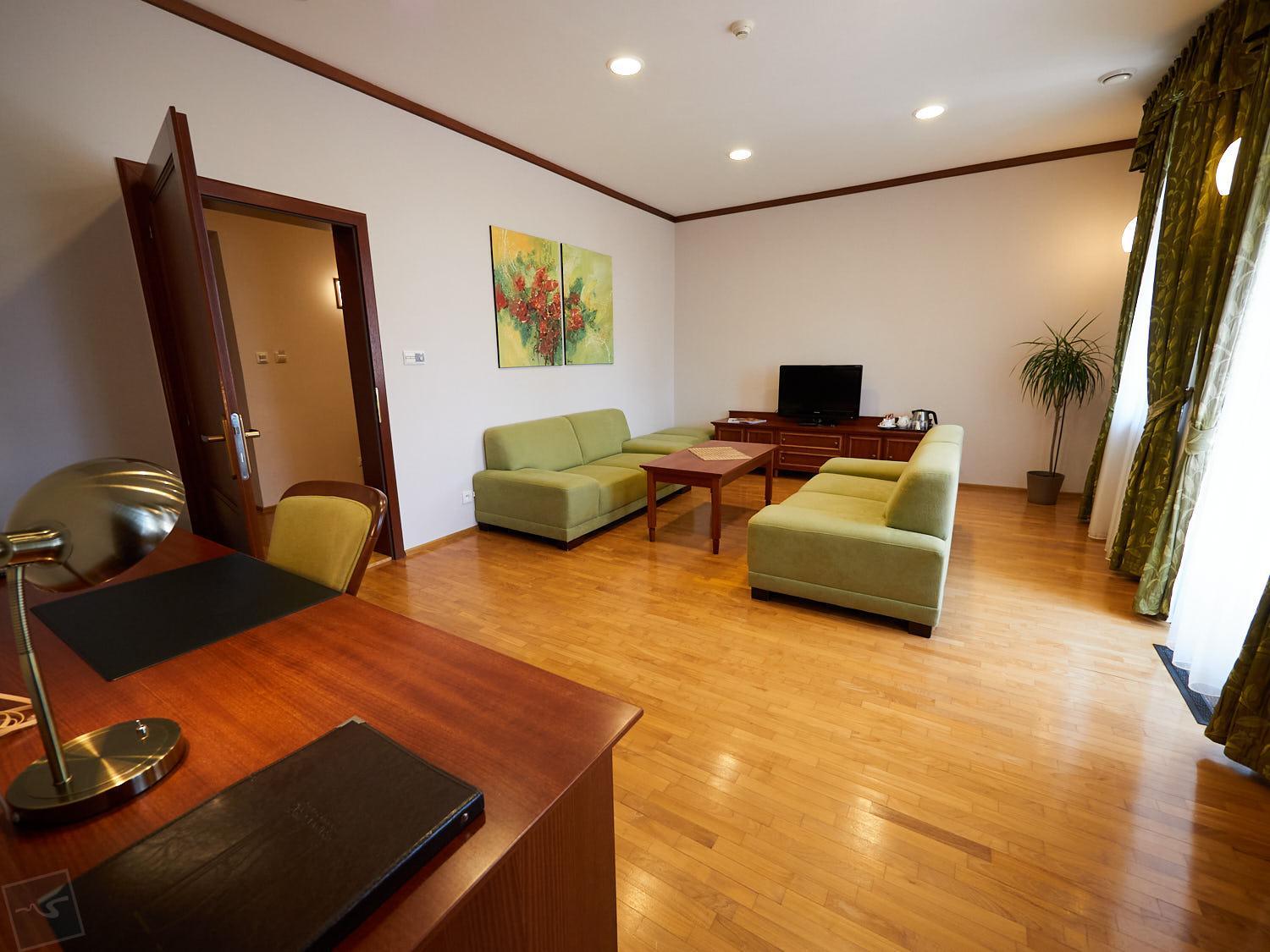 Apartment with Terrace - Photo 1