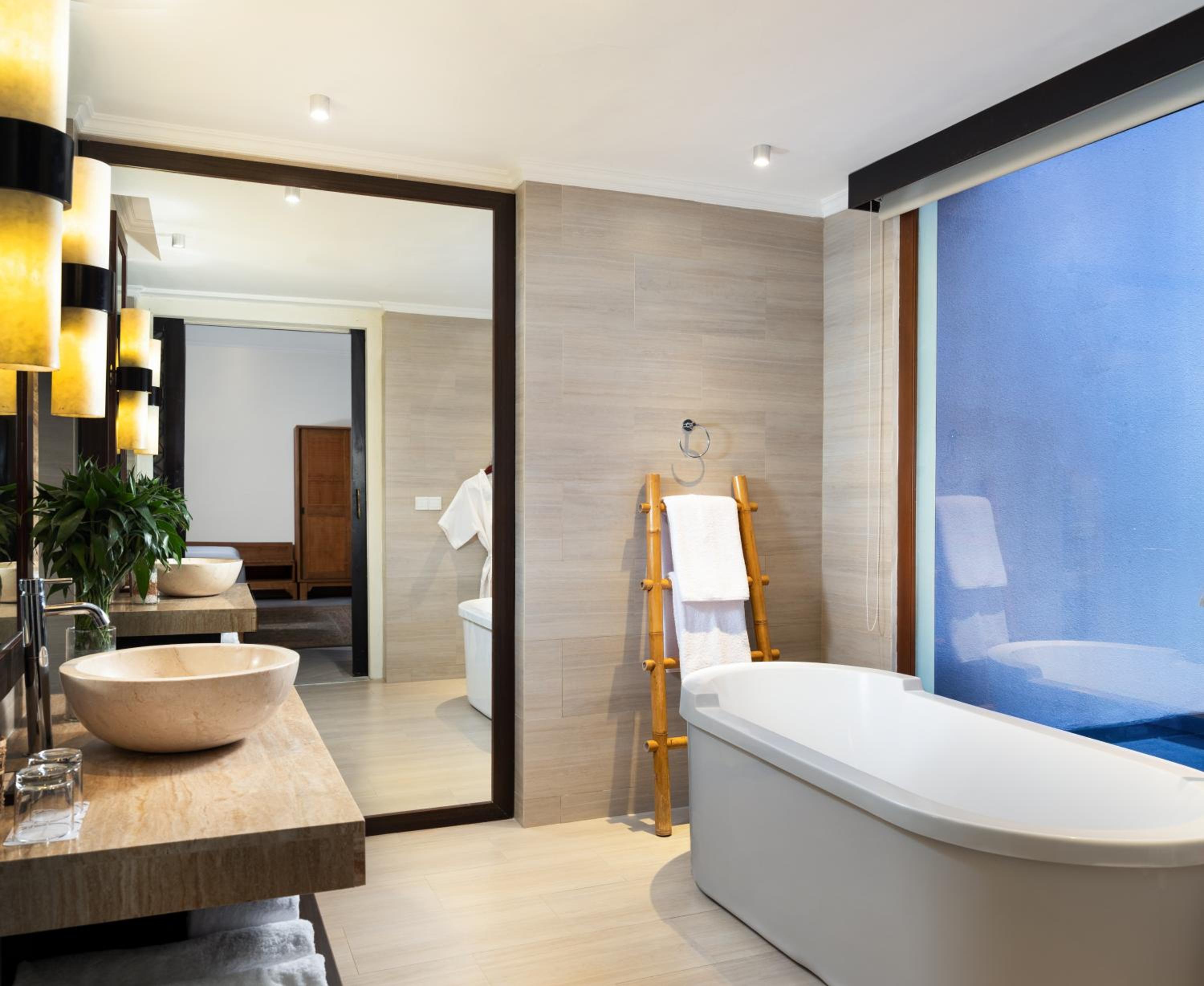 Two-Bedroom Villa with Private Pool, Bathtub and Fully Equipped Kitchenette