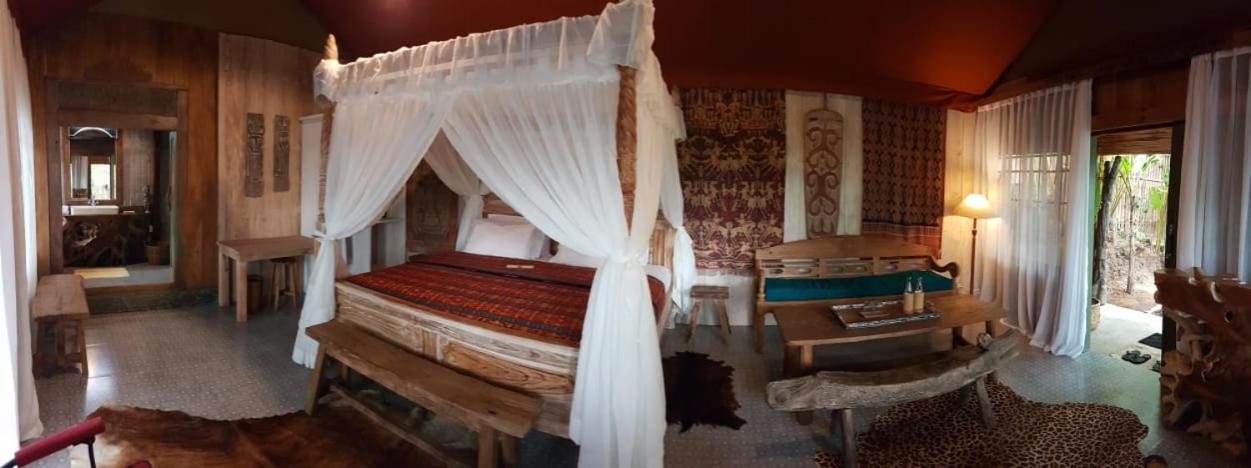 Suite Tent with Mountain View - Photo 1