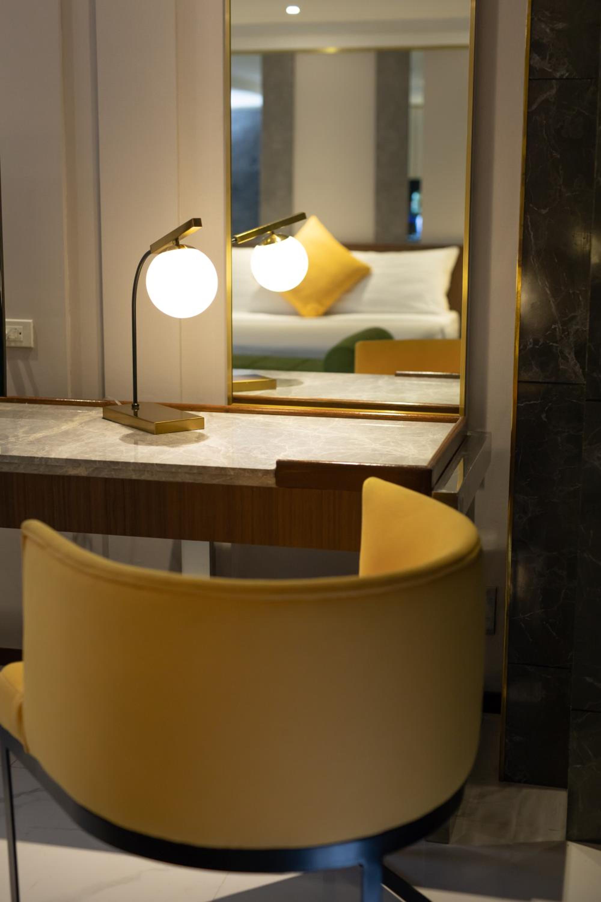 Plaza Suite photo 3
