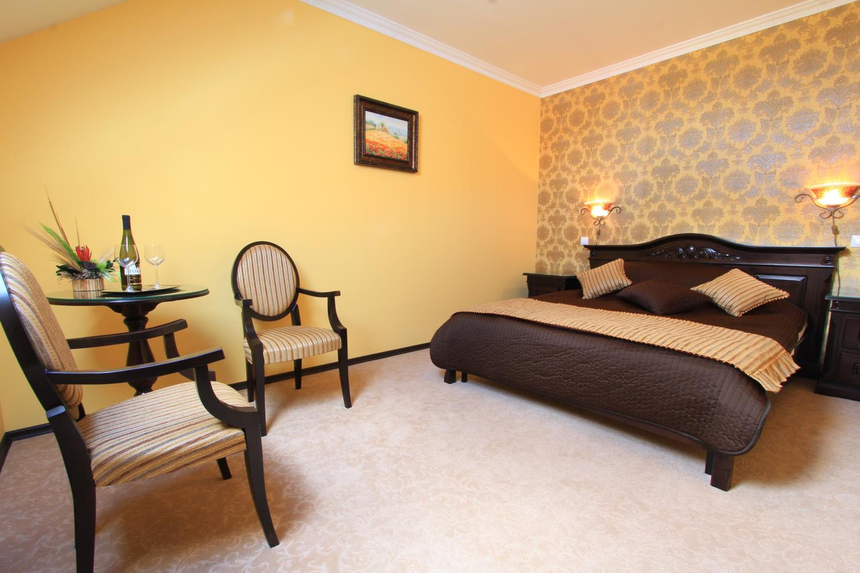 One-Bedroom Suite photo 2