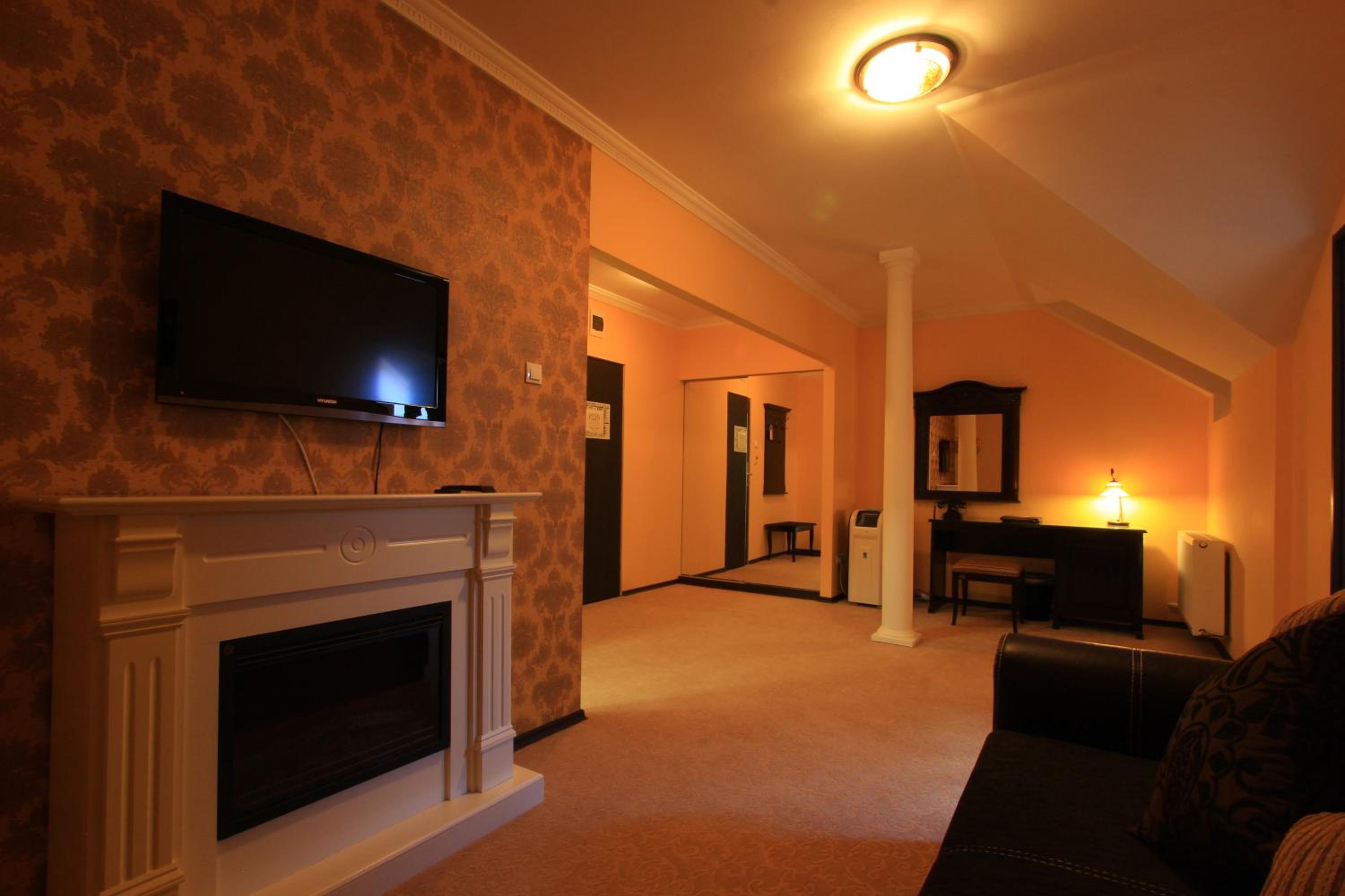 One-Bedroom Suite photo 3