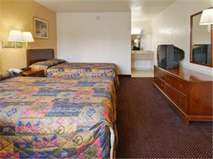 Double Room - Non-Smoking  - Photo 1