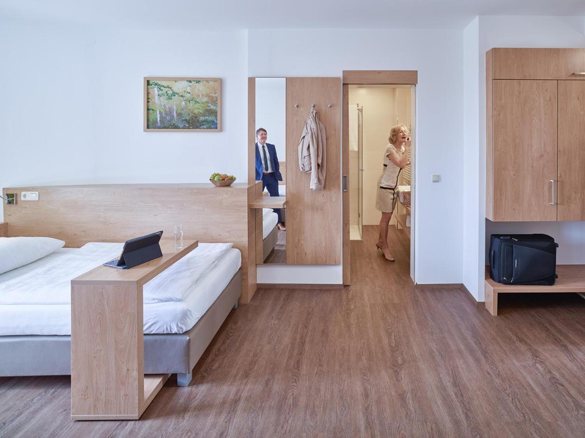 Deluxe Double or Twin Room photo 1
