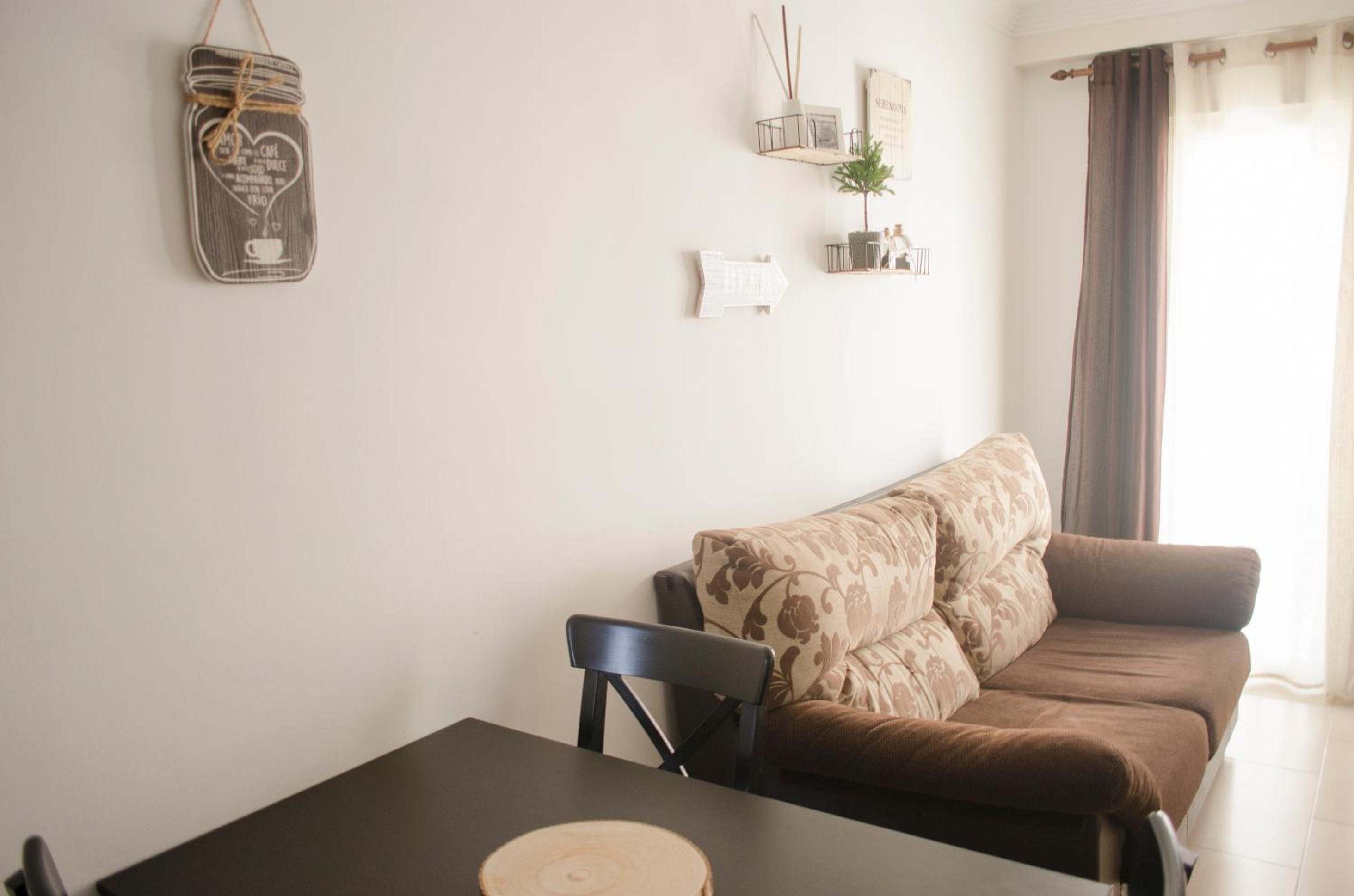 Apartamento de dos habitaciones con balcón