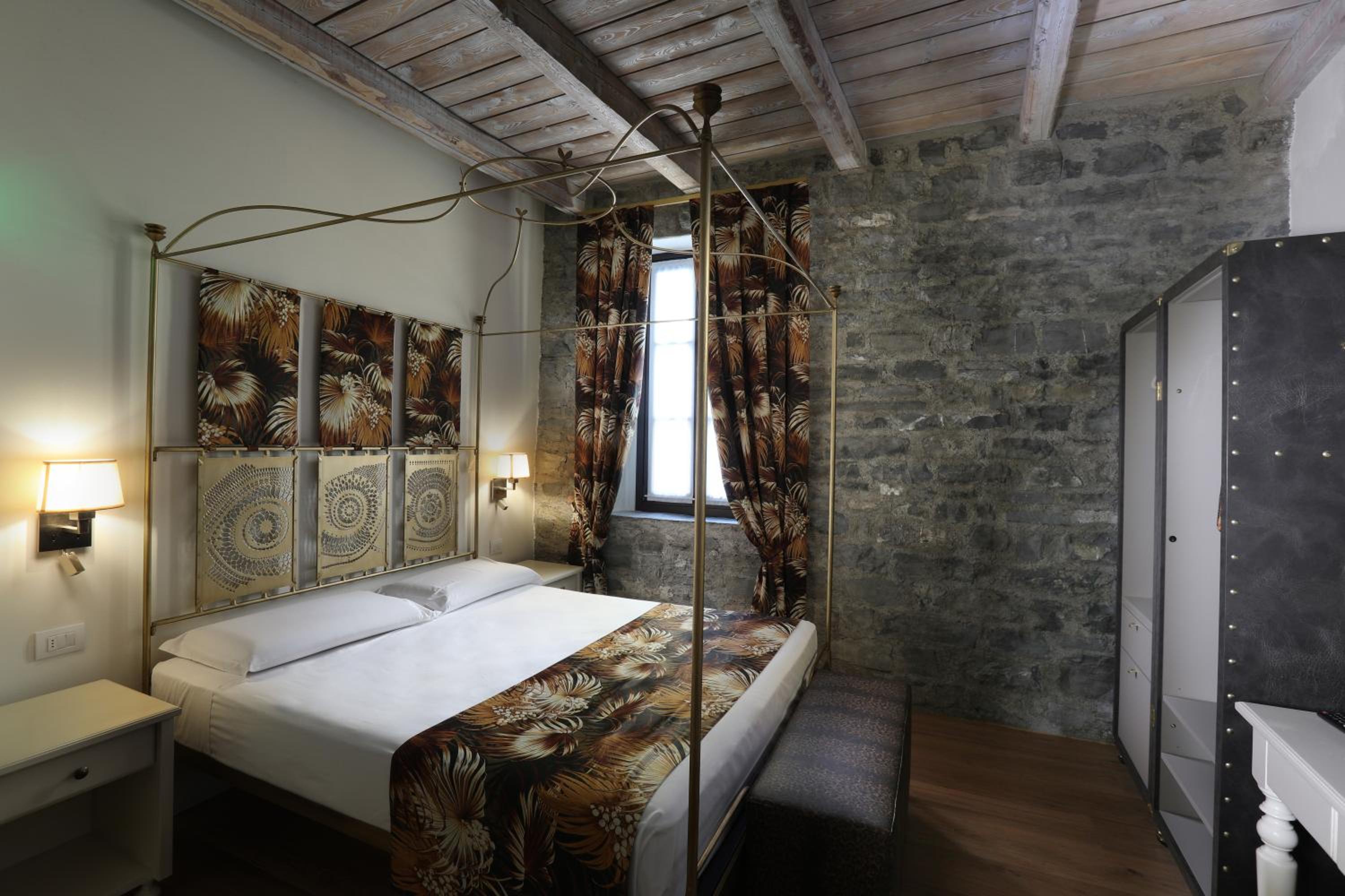 Deluxe Double Room - Photo 1