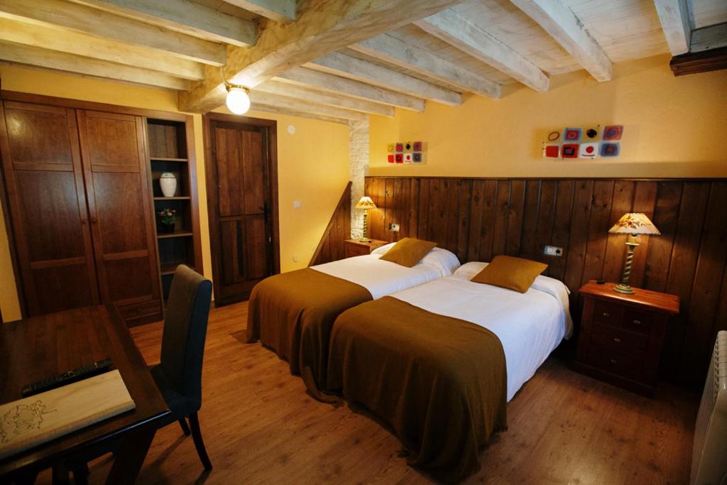 Double or Twin Room photo 2