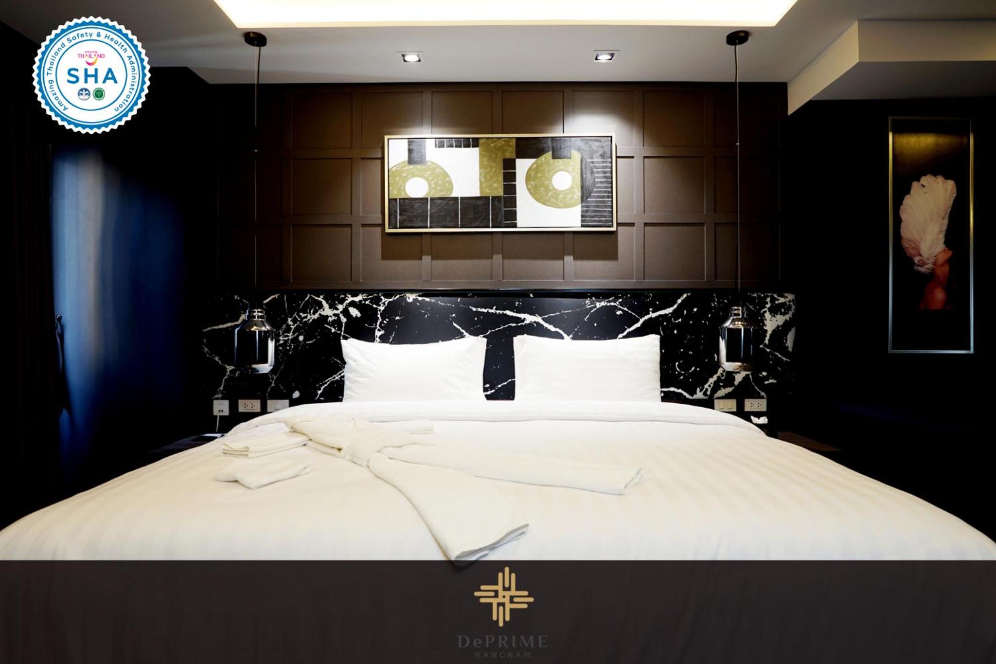 Deluxe Double Room with Bath photo 3