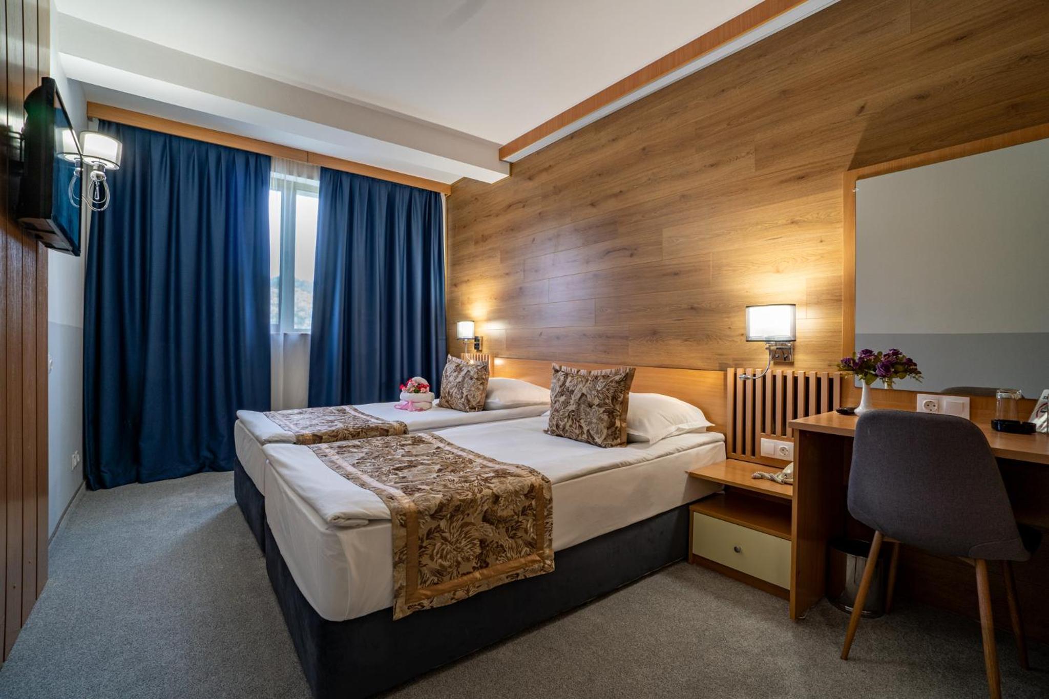 Economy Room with Park View - No Balcony photo 1
