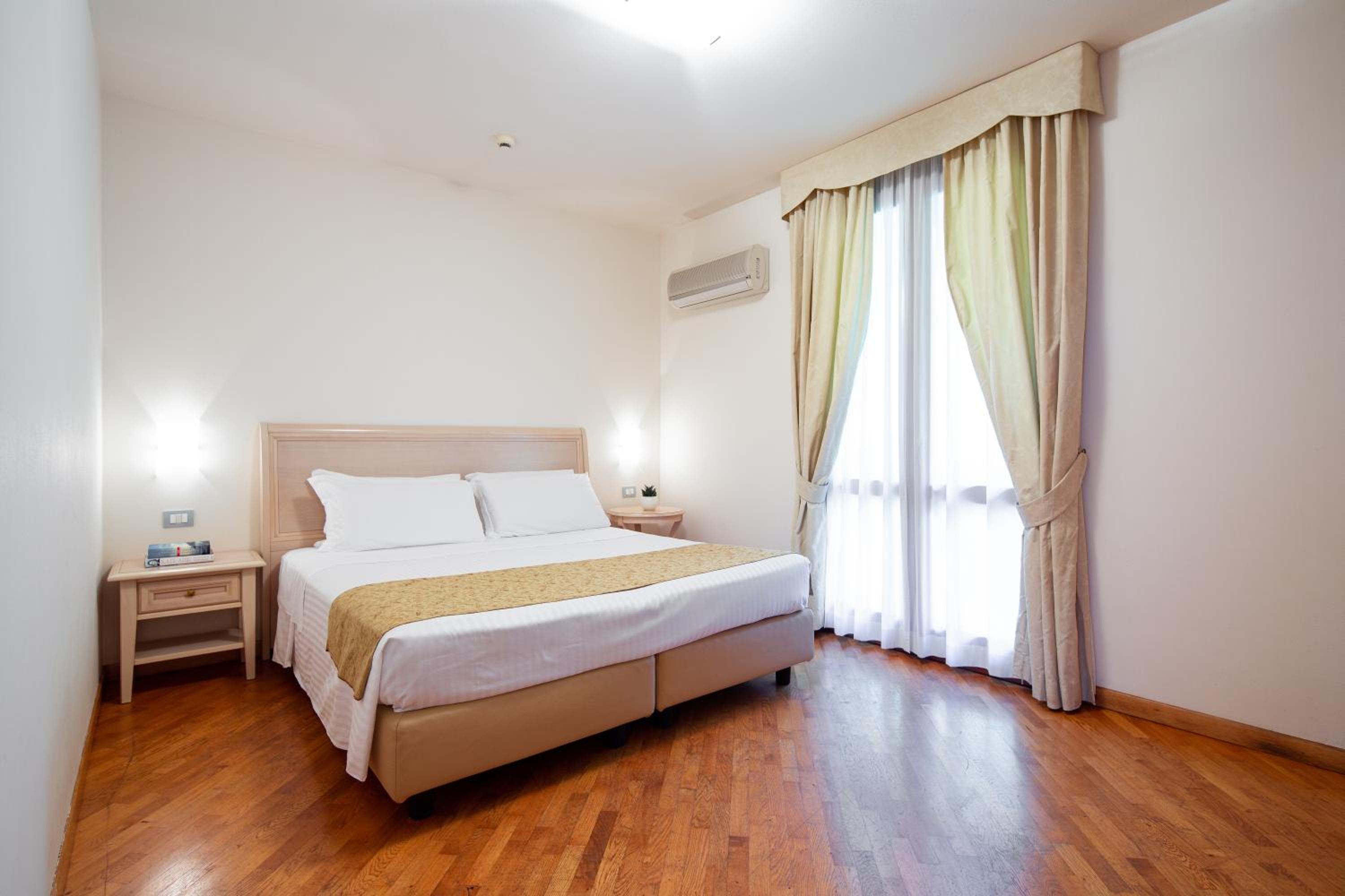 One-Bedroom Apartment with Garden View - Photo 1