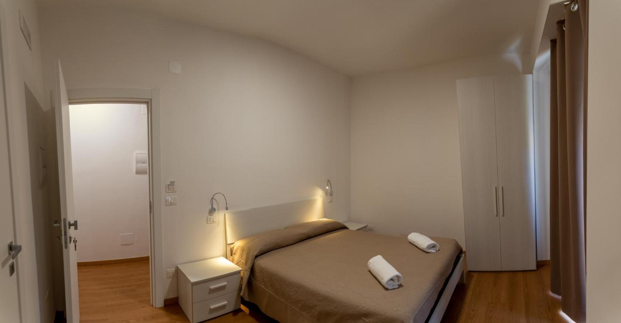 Double Room - Photo 2