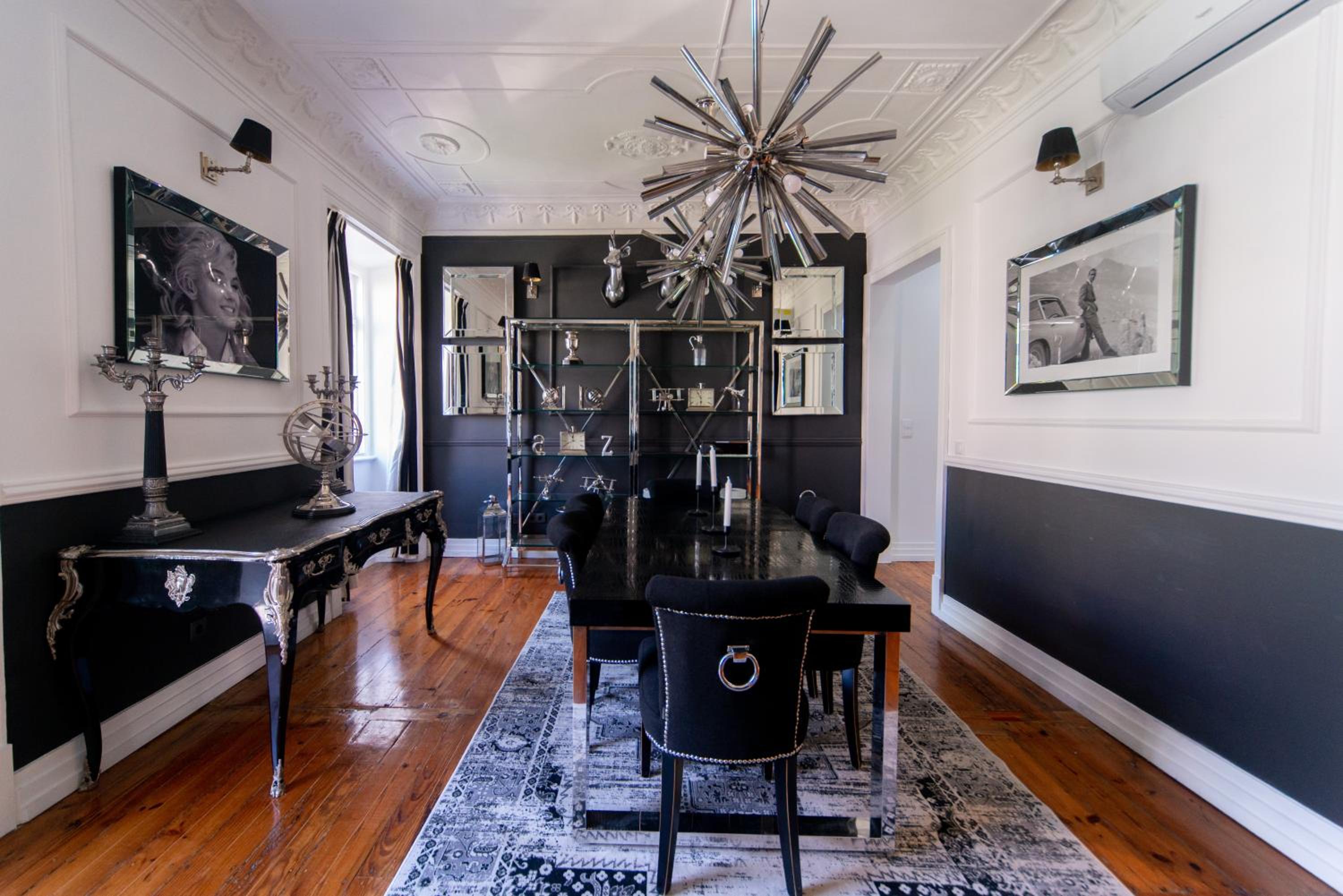 Three-Bedroom Apartment - Photo 8