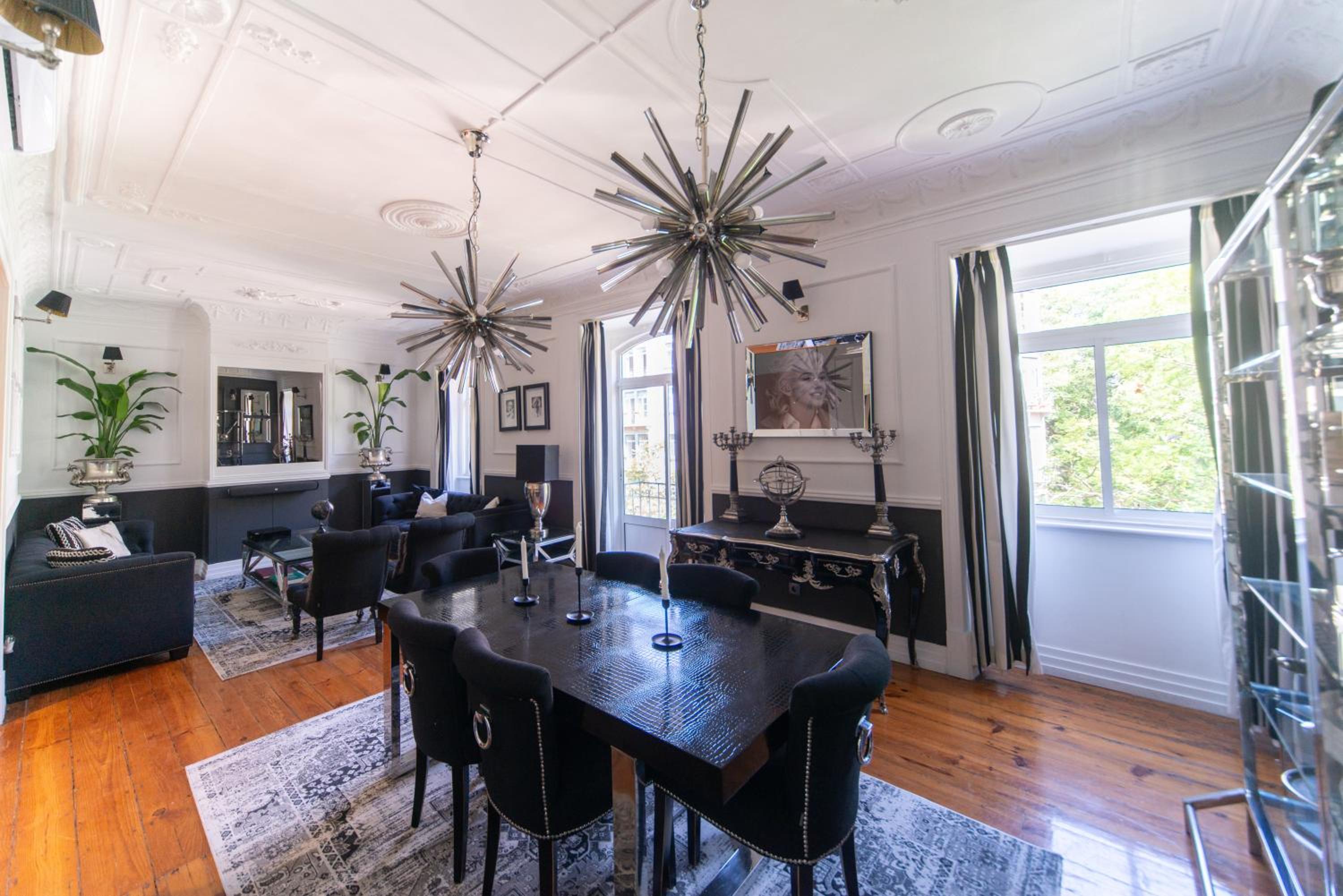 Three-Bedroom Apartment - Photo 10