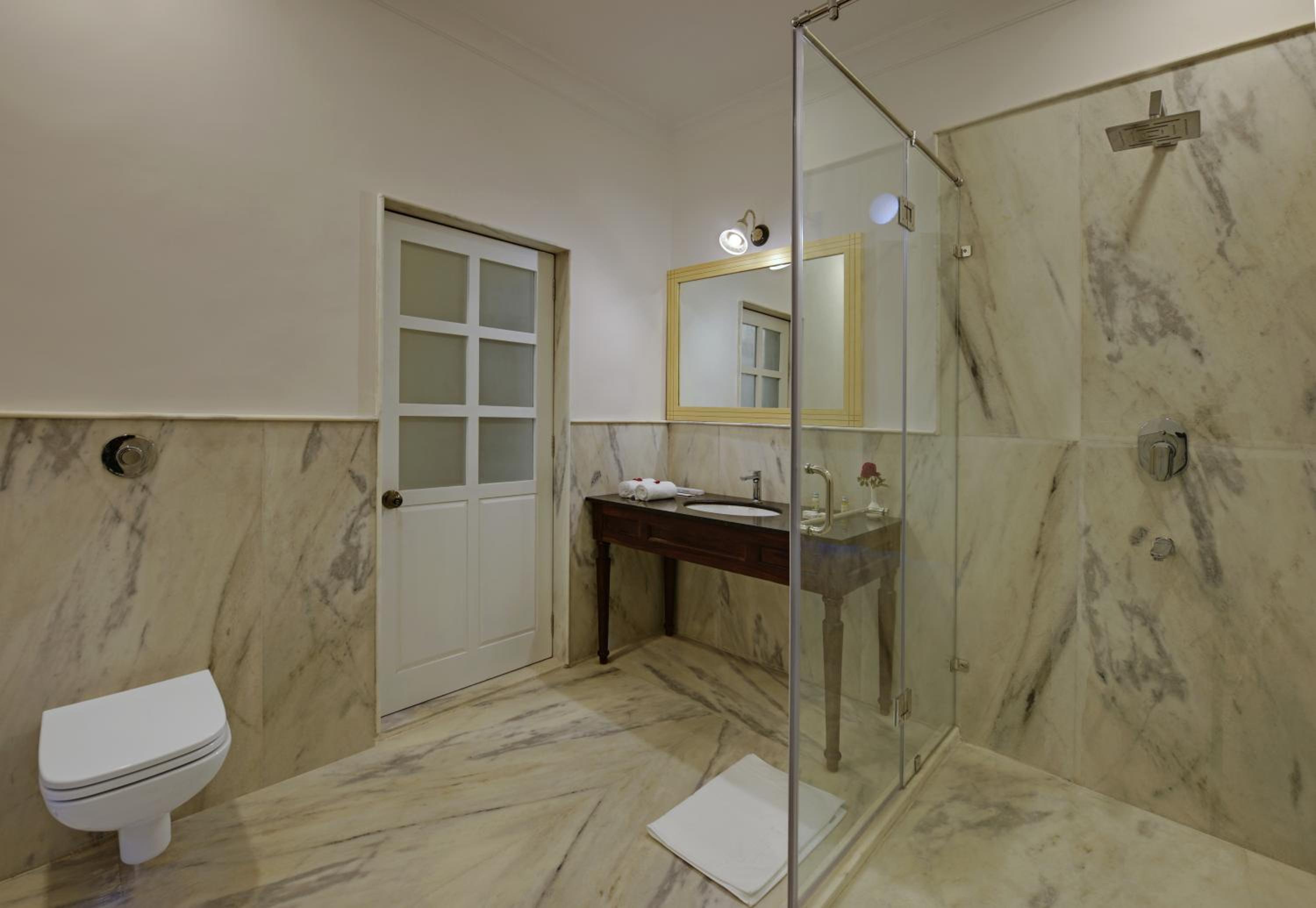 Deluxe Room - Photo 3