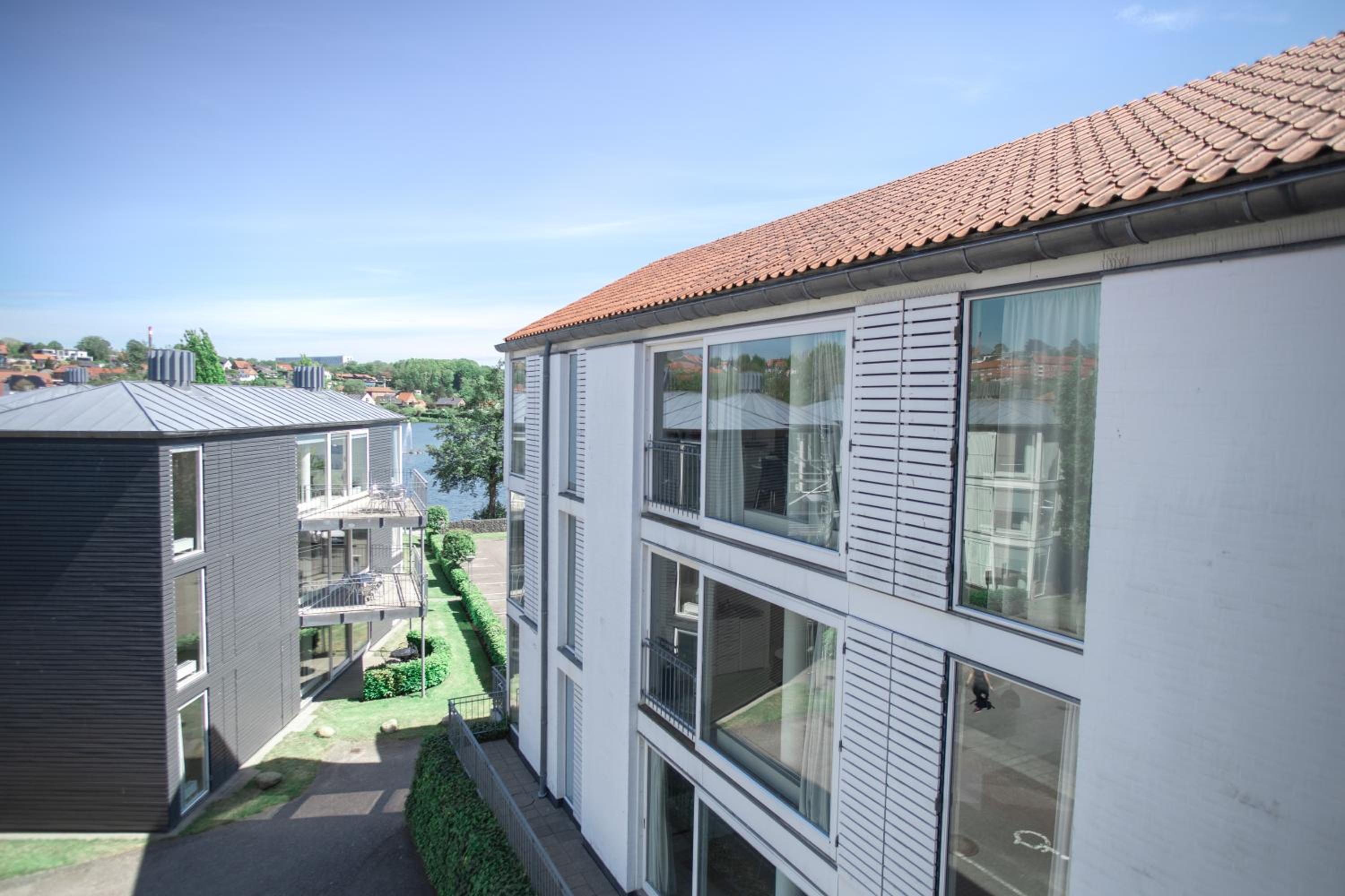 One-Bedroom Apartment with Courtyard View  - Photo 7