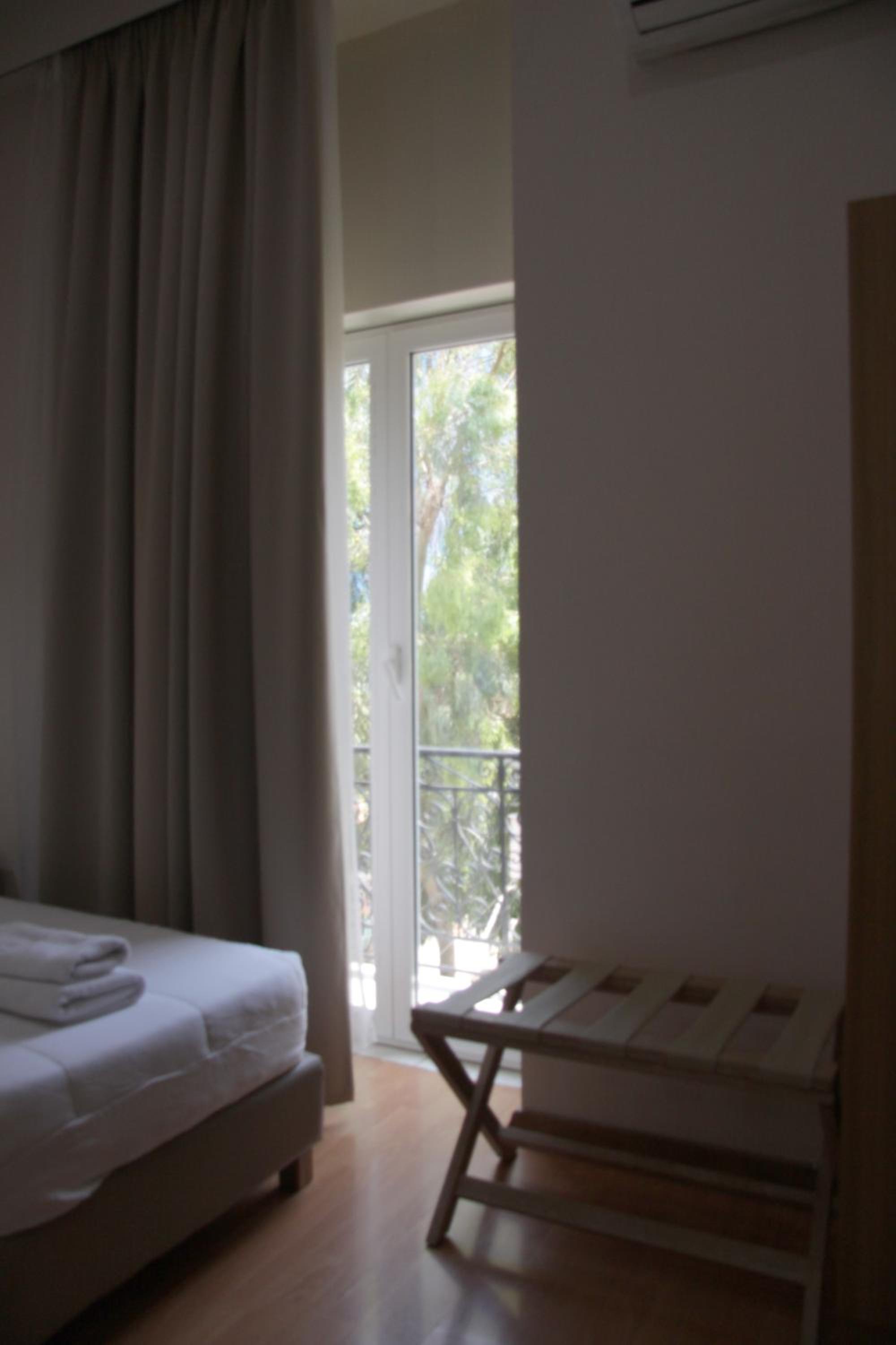 Triple Room with Private Bathroom photo 3