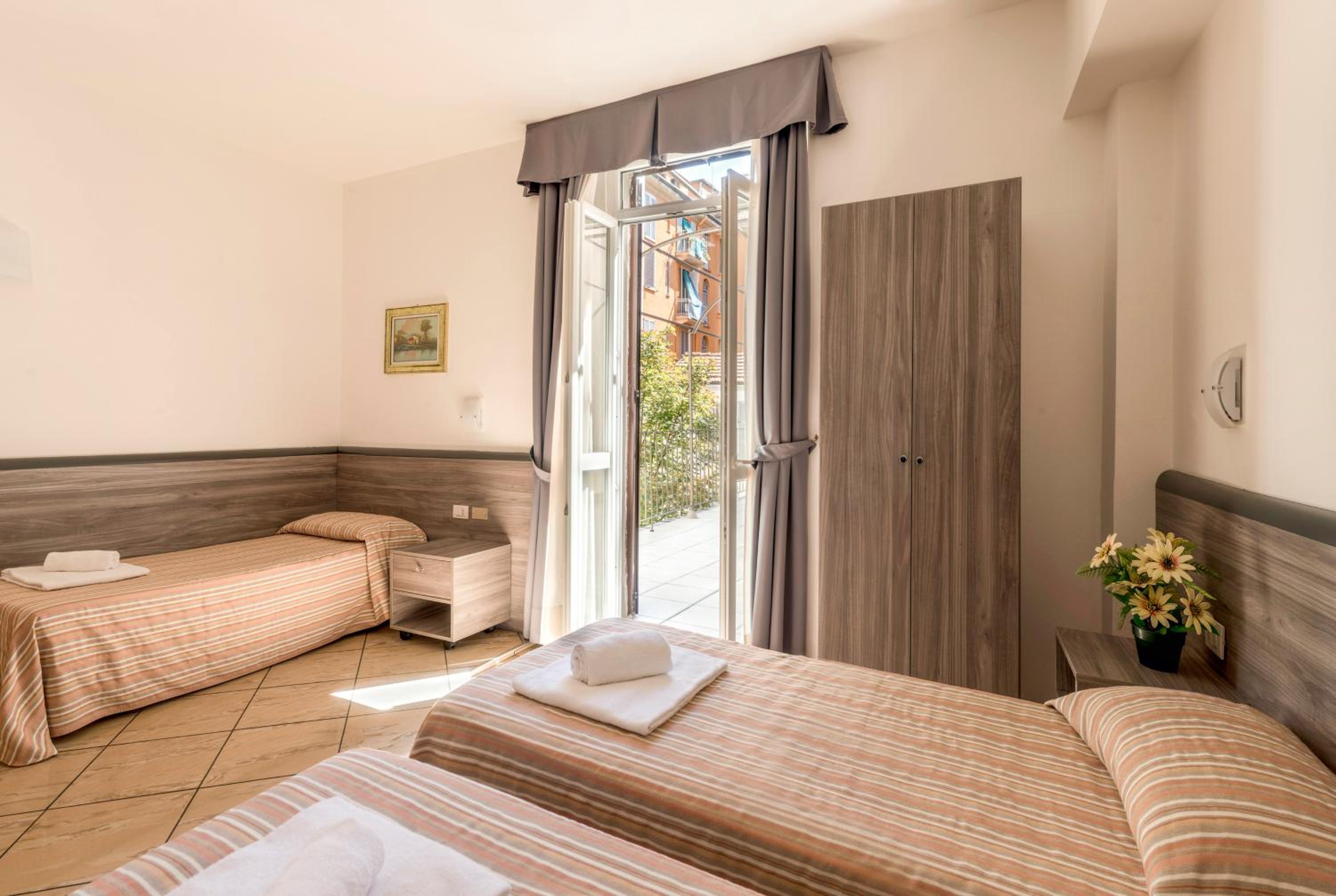 Triple Room with Terrace