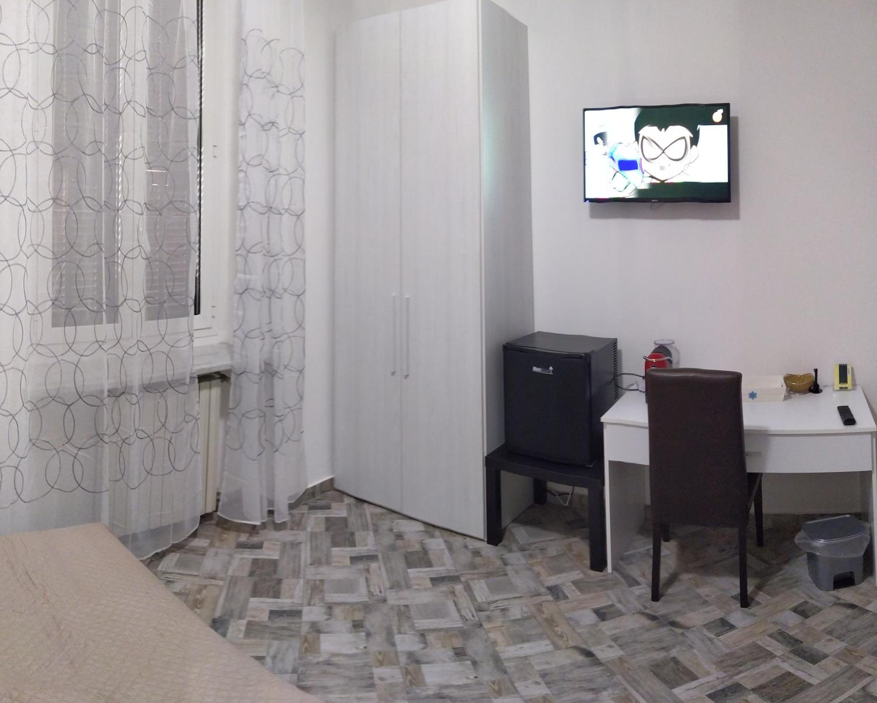 Double or Twin Room - Photo 2