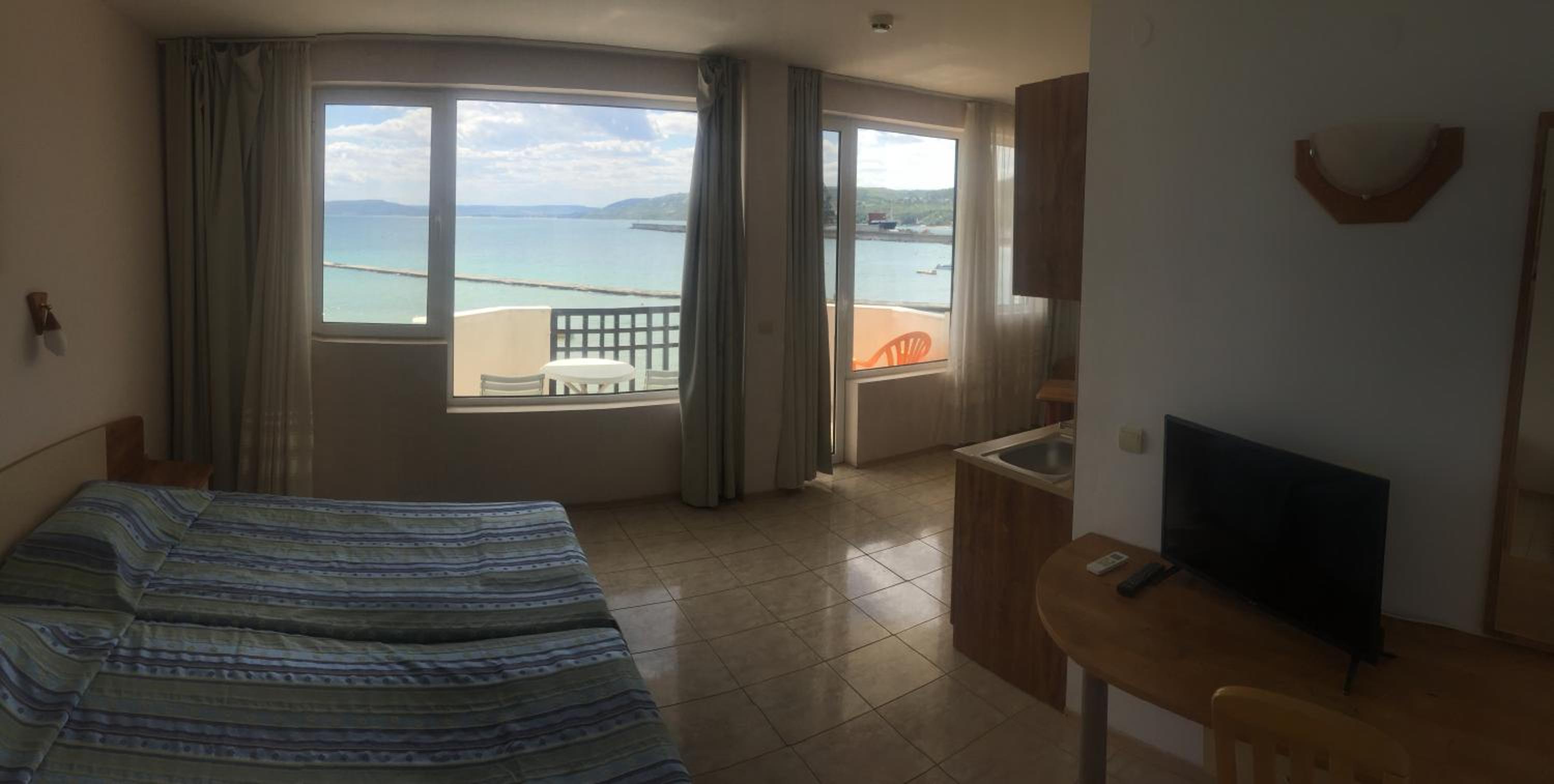 Studio with Sea View