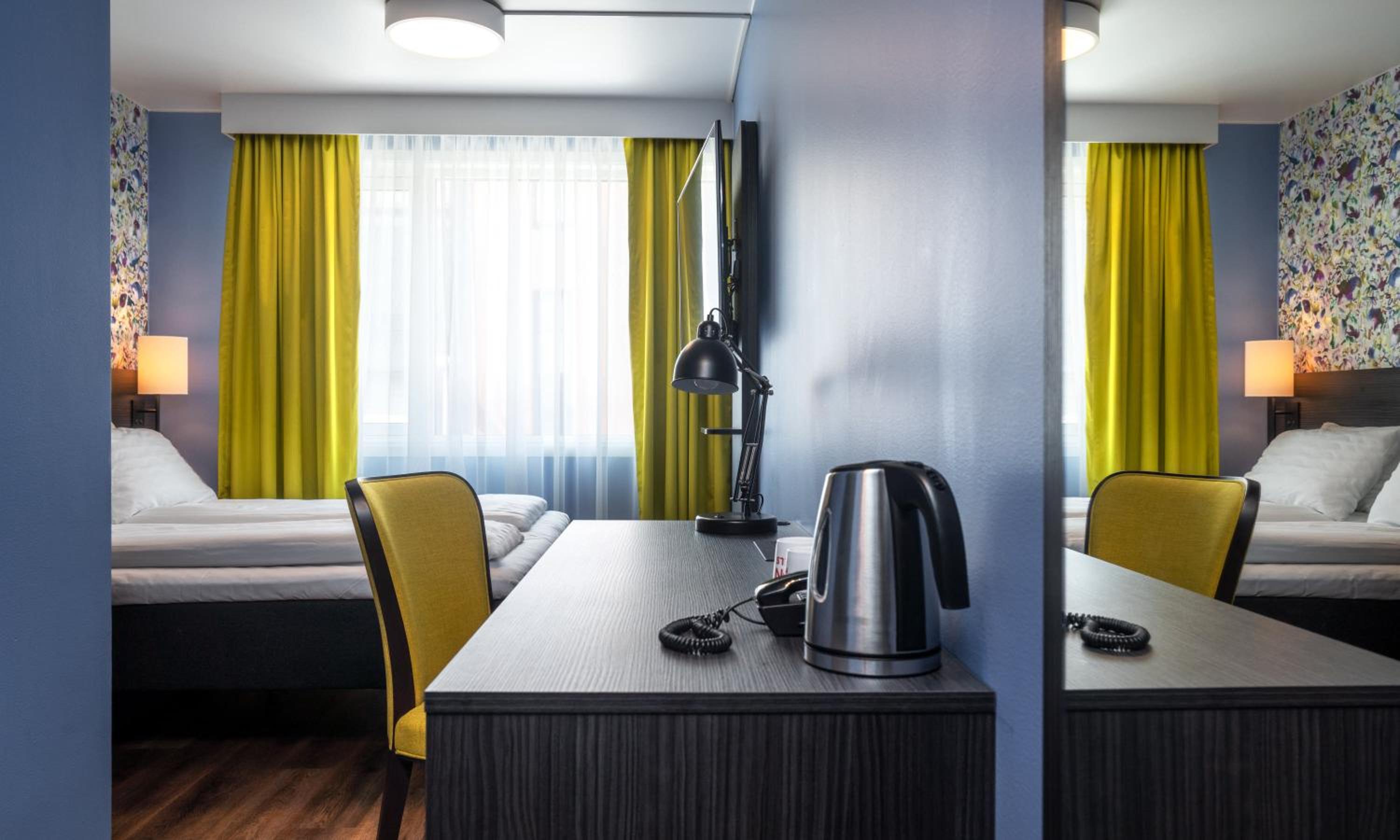 Standard Twin Room - Photo 4