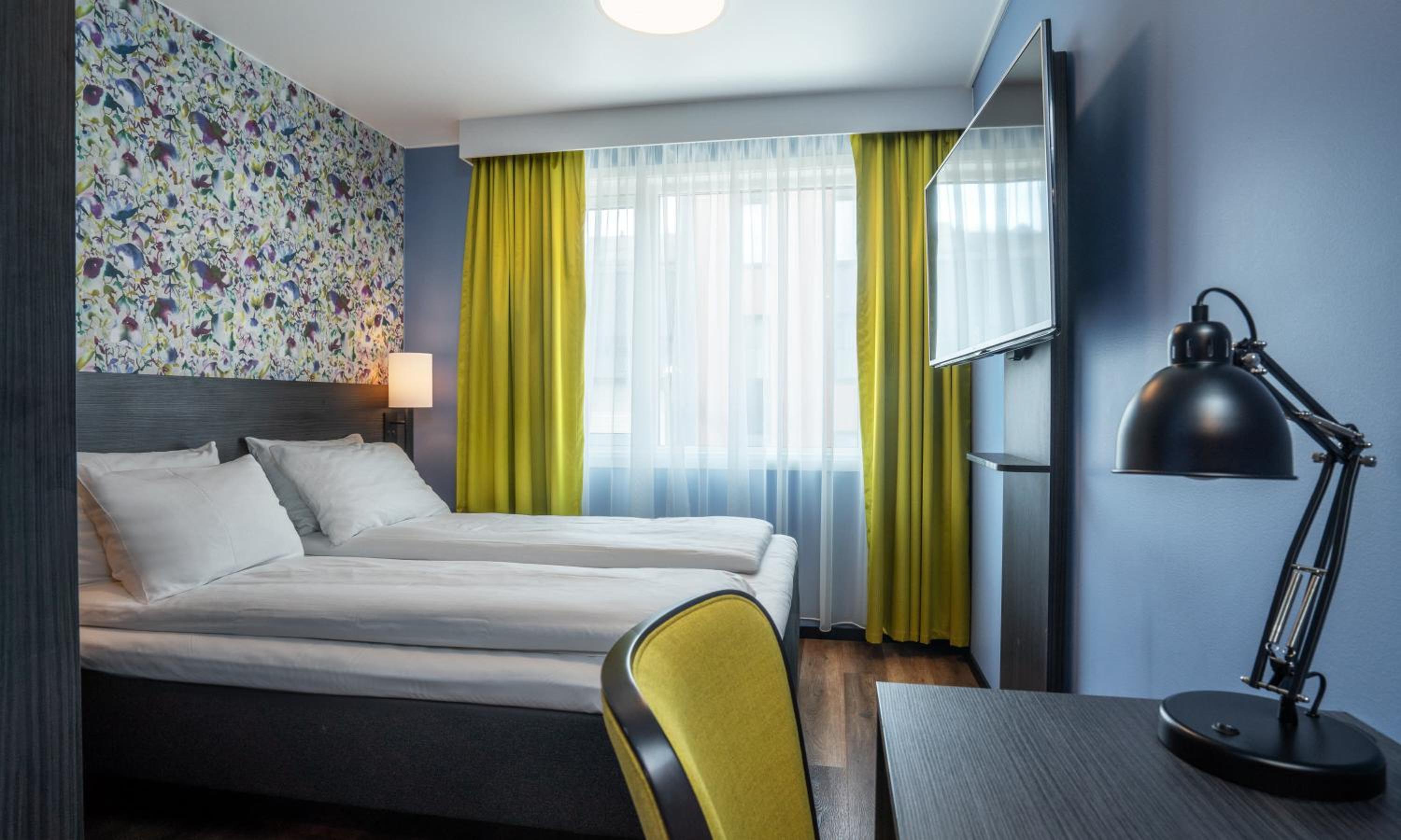 Standard Twin Room - Photo 3