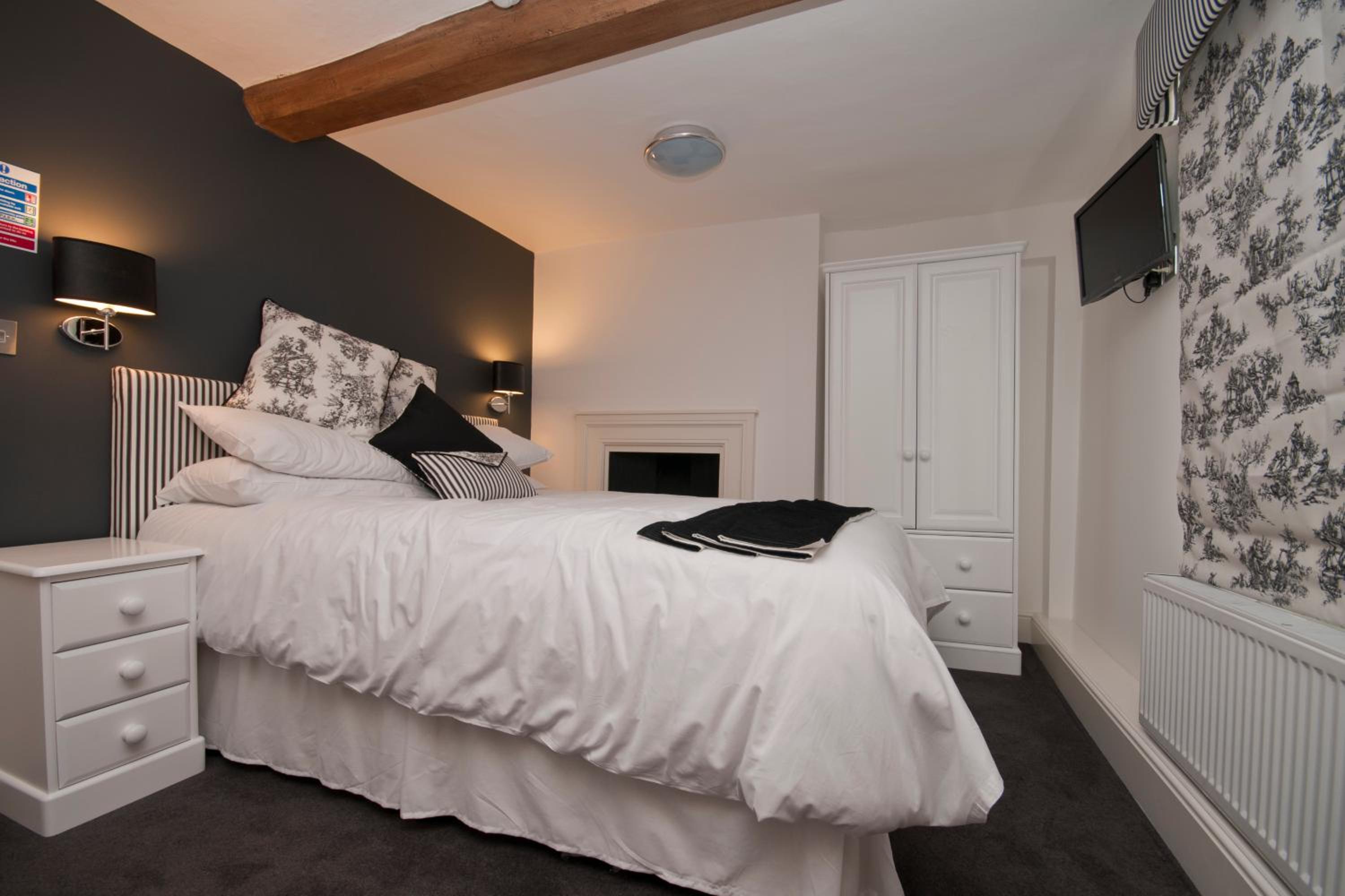 Standard Double Room photo 3