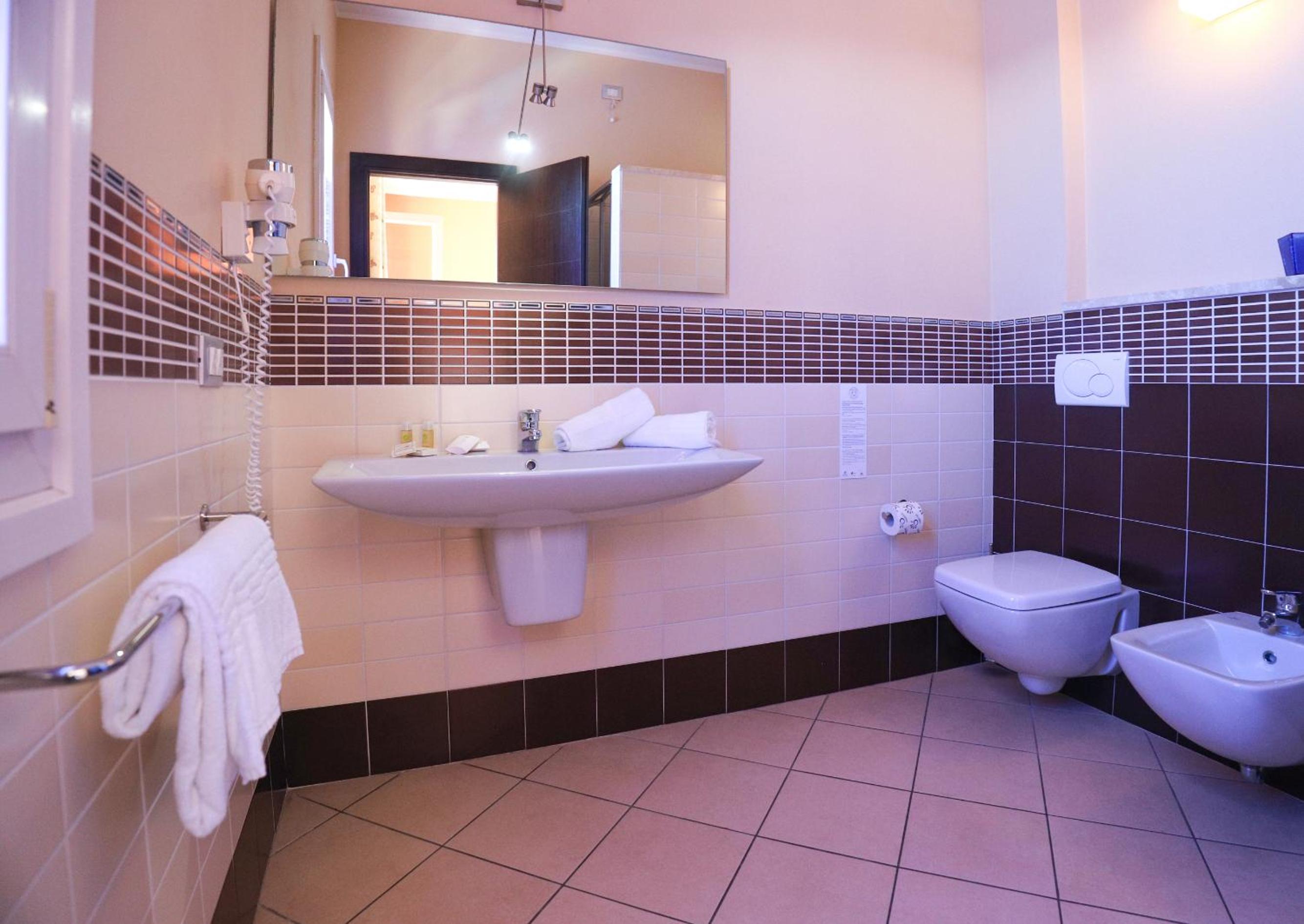 Triple Room with Balcony and Sea View - Photo 3