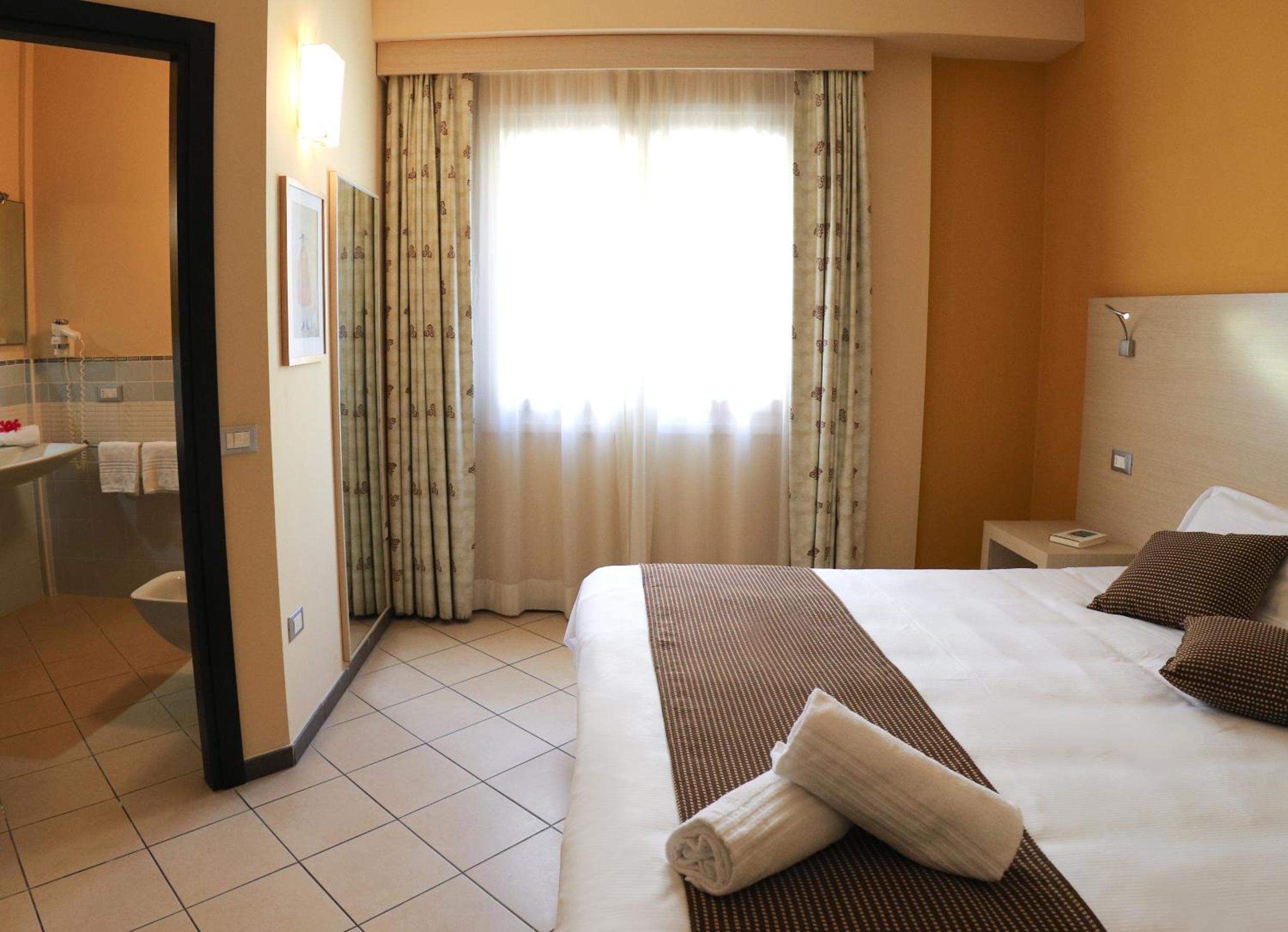 Classic Double Room - Photo 2