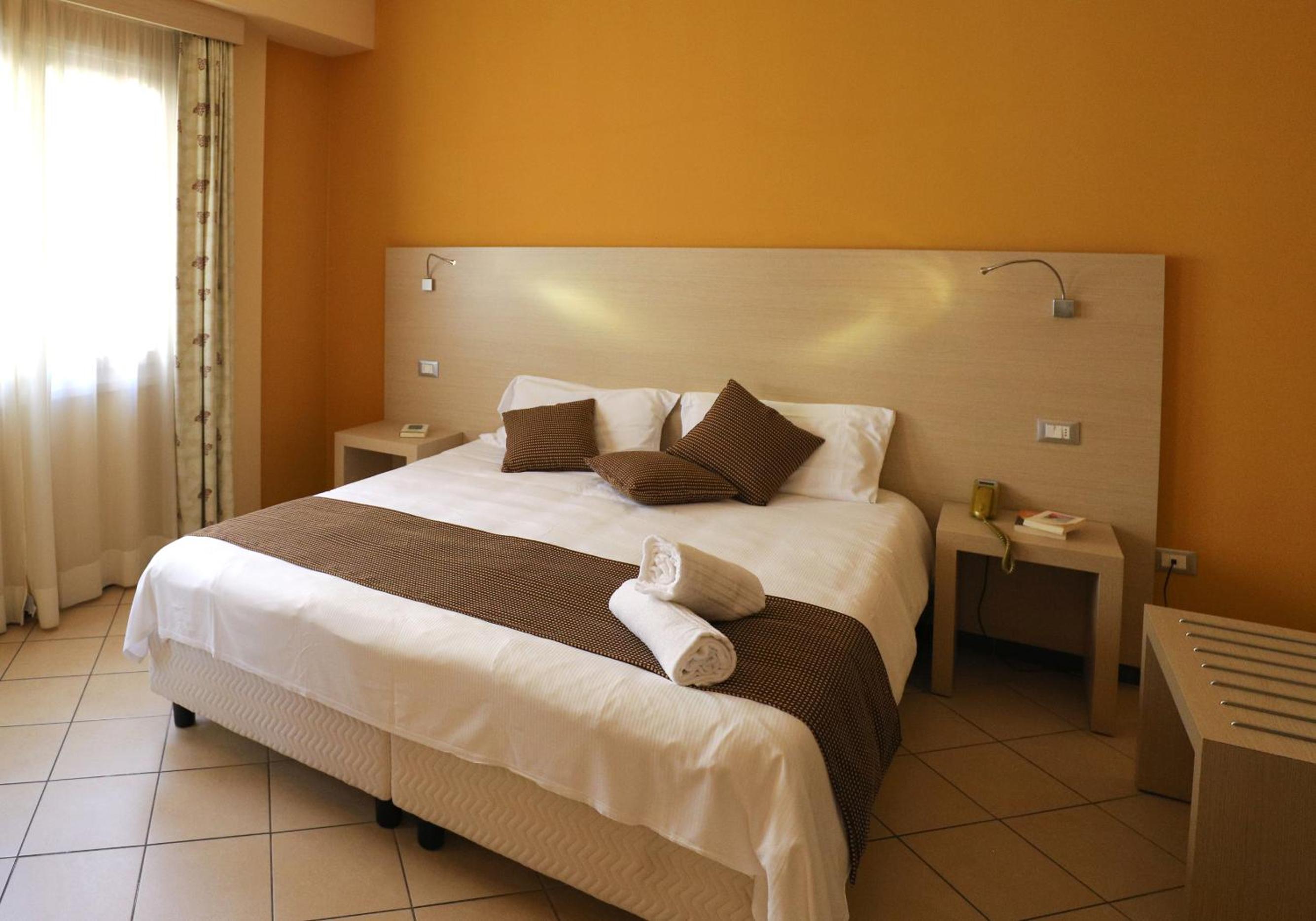 Classic Double Room - Photo 1