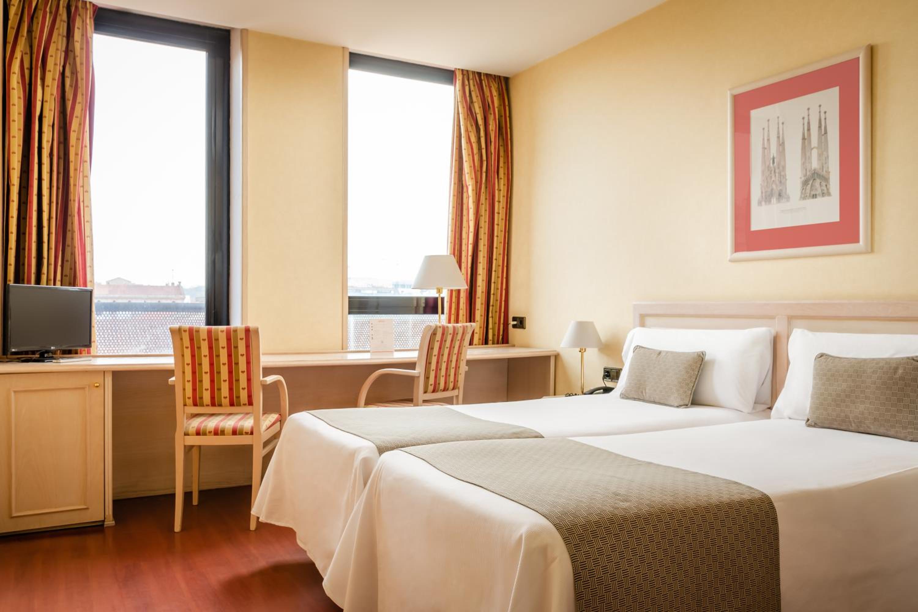 Habitación Doble Estándar con Vista a la Ciudad