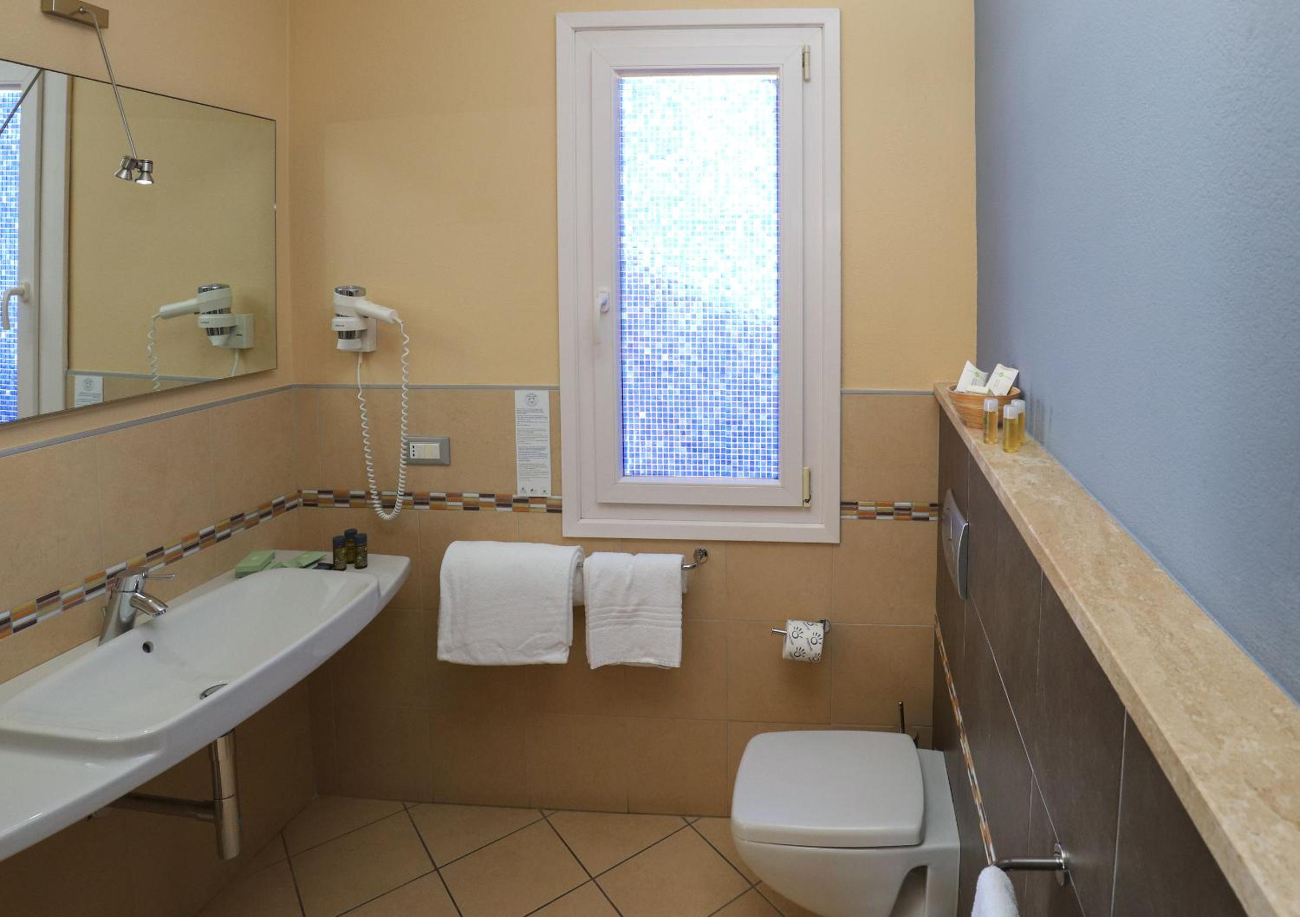Superior Room with Terrace and Sea View - Photo 4