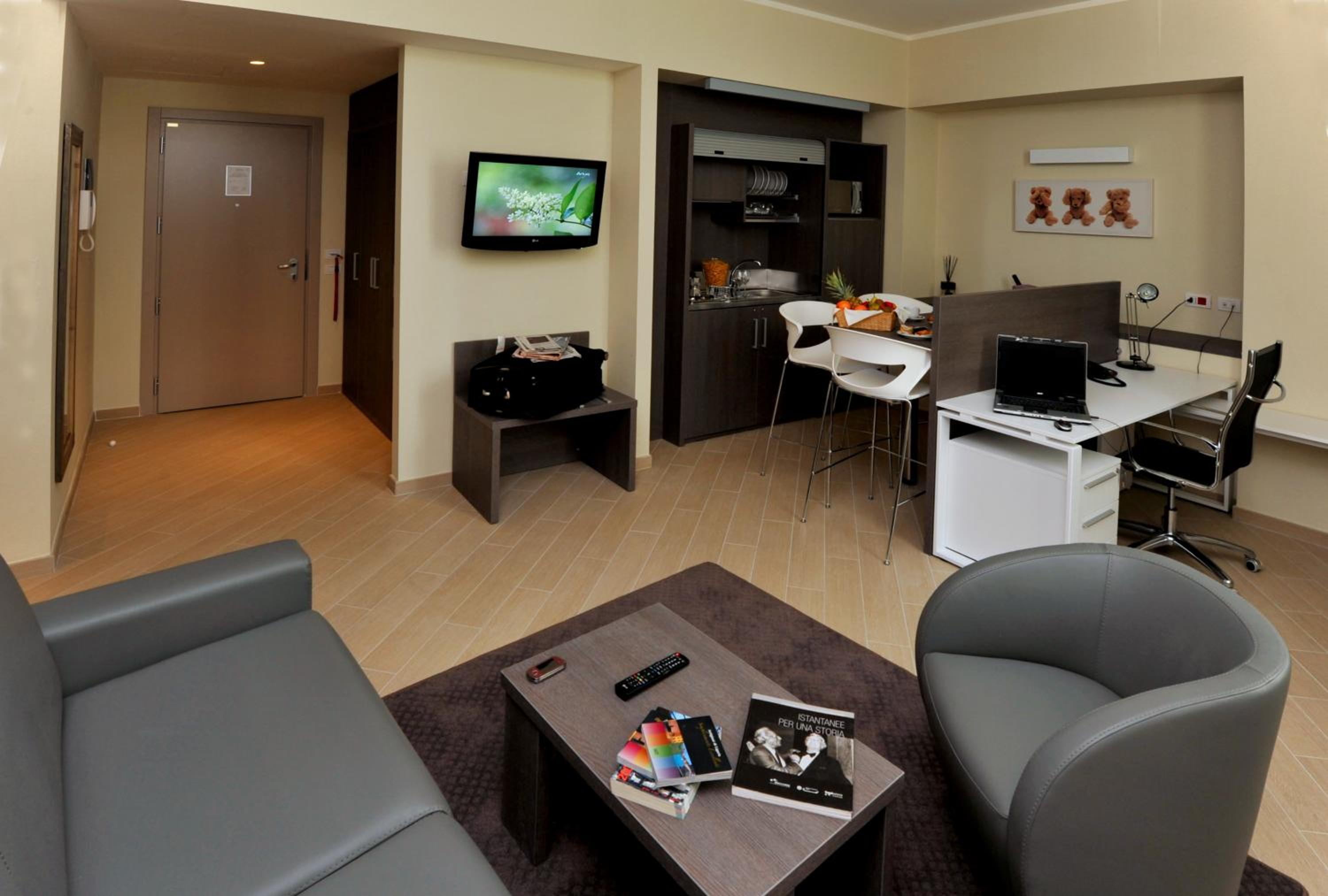 One-Bedroom Apartment