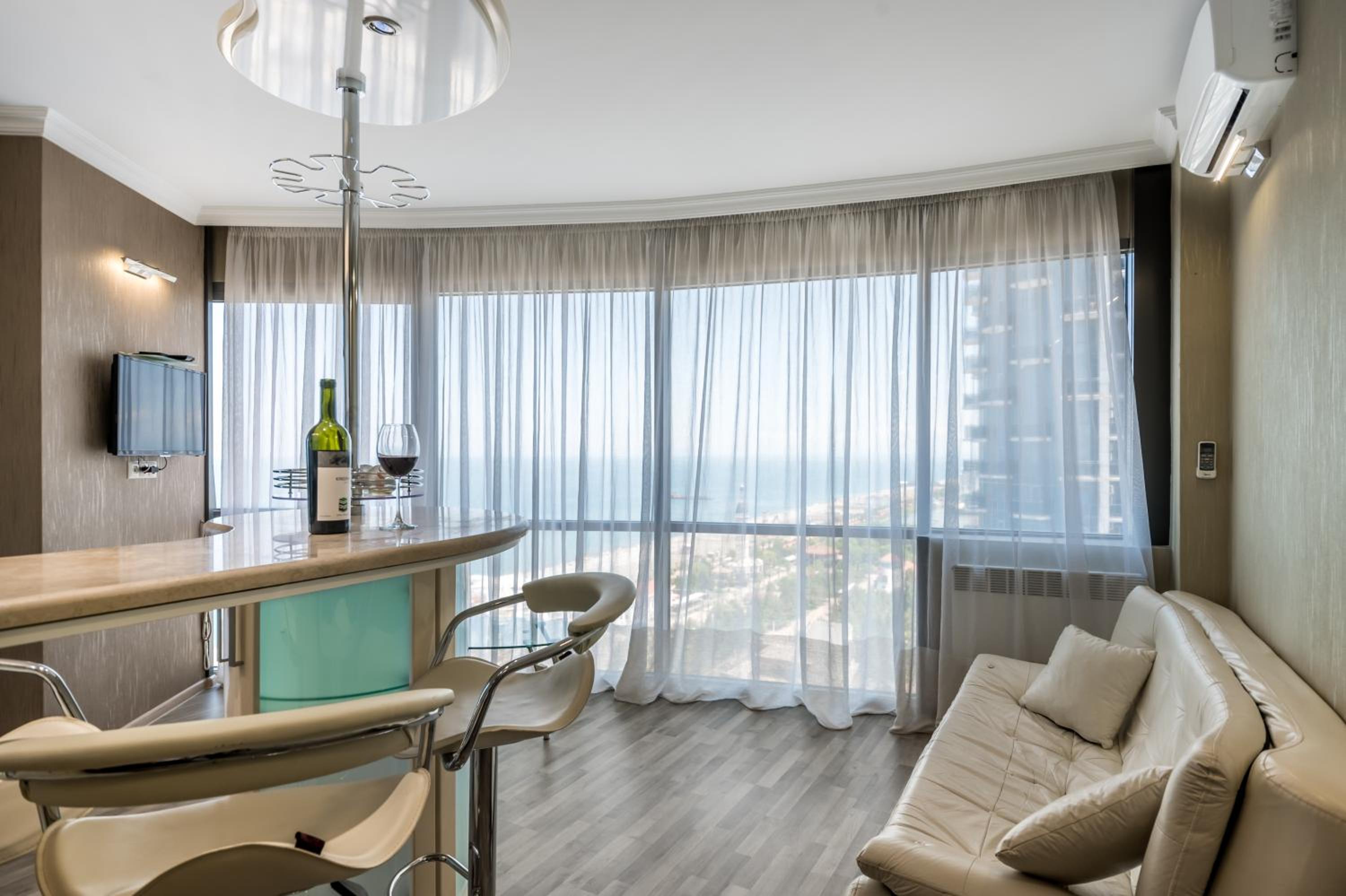 Apartment with Sea View - Photo 25