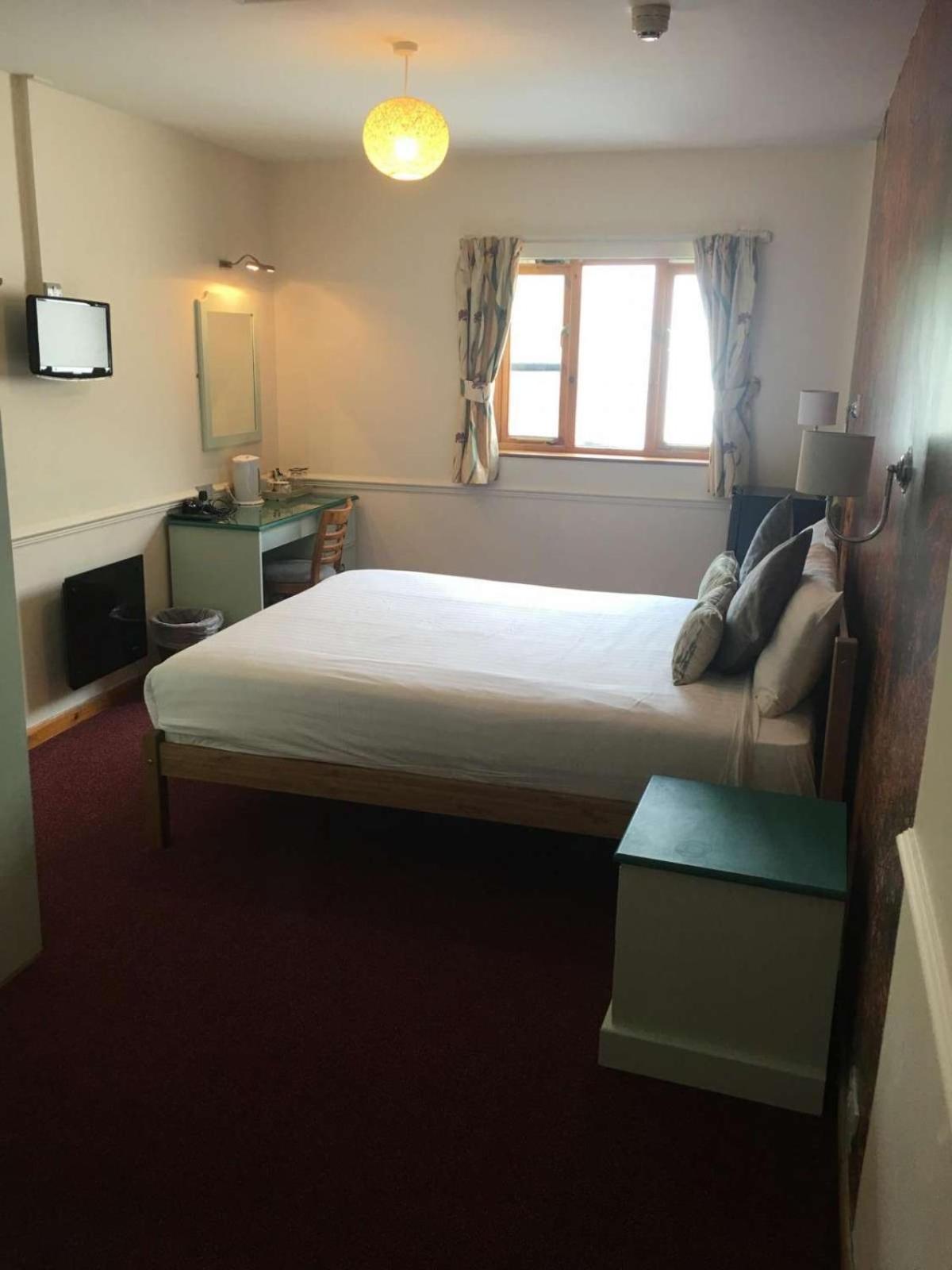 Double Room - Photo 6
