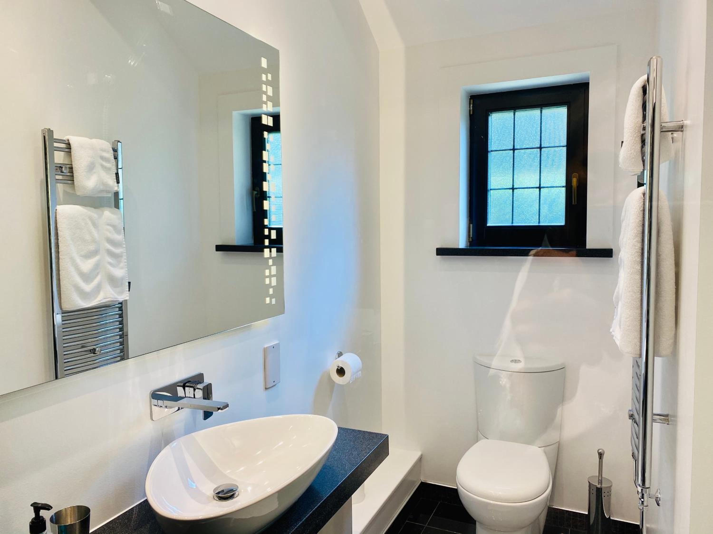 Double Room - Photo 8