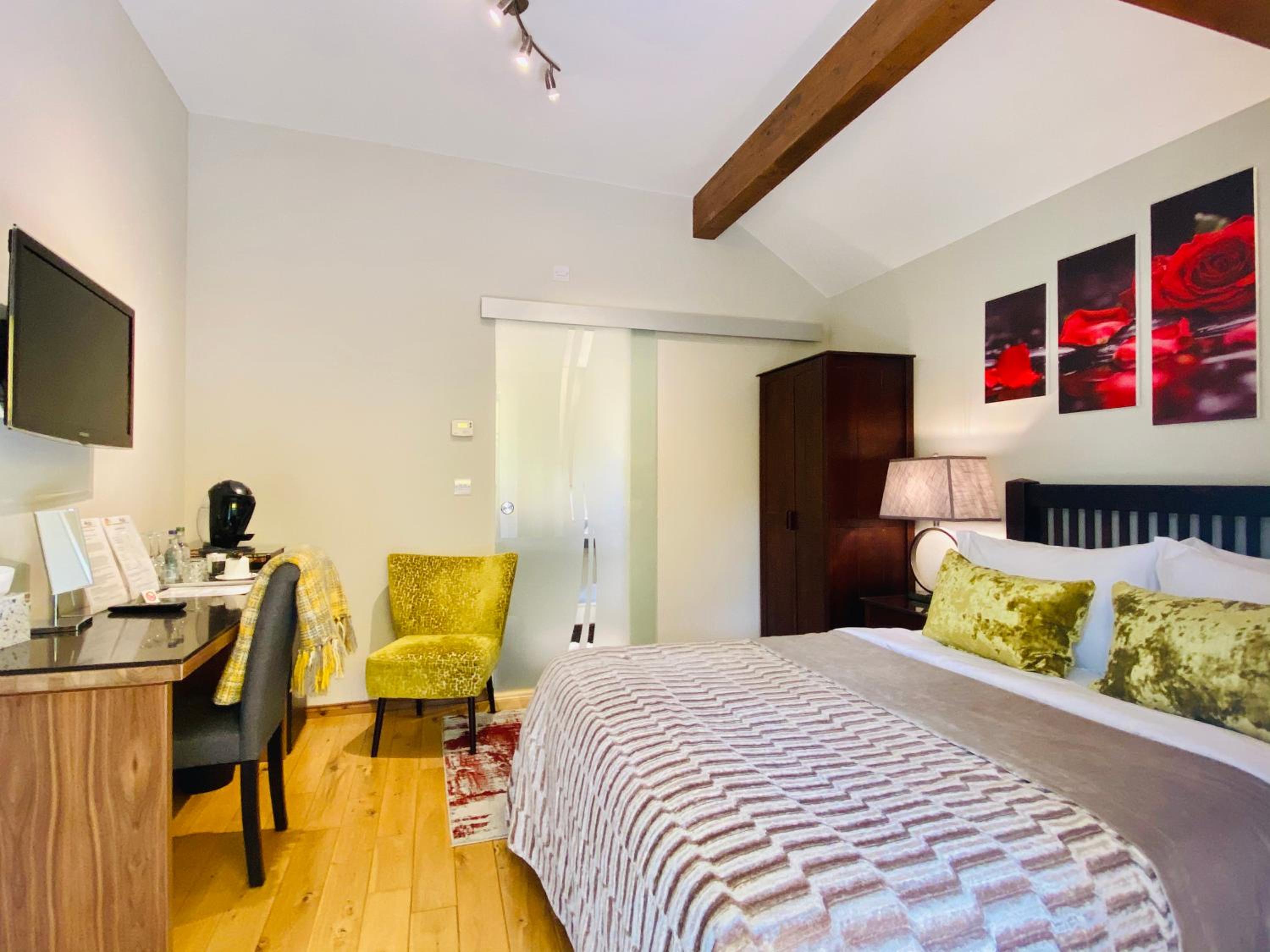 Double Room - Photo 5