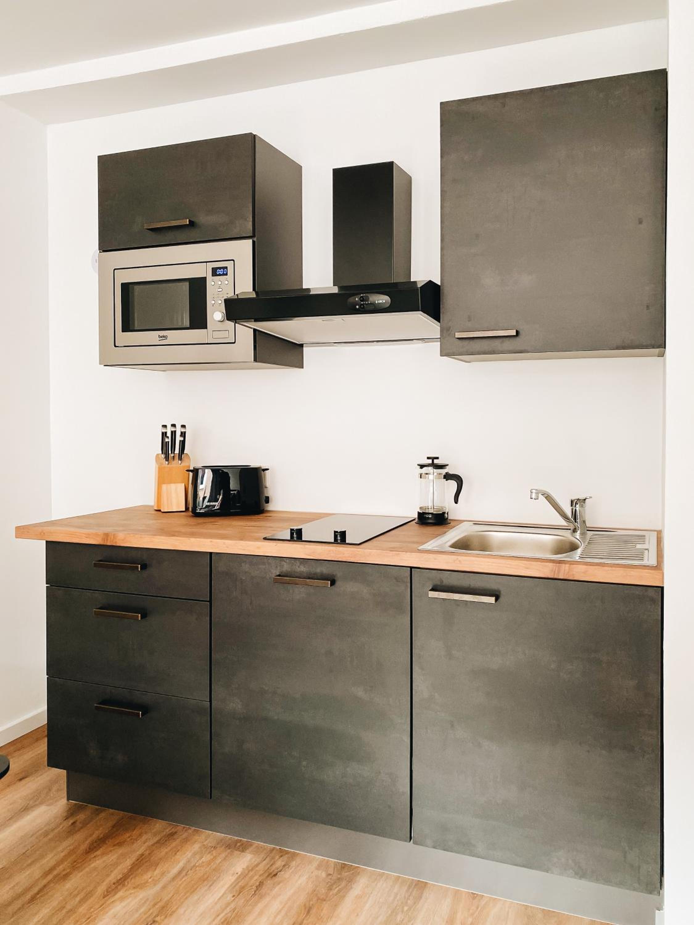 Studio Apartment - Photo 2