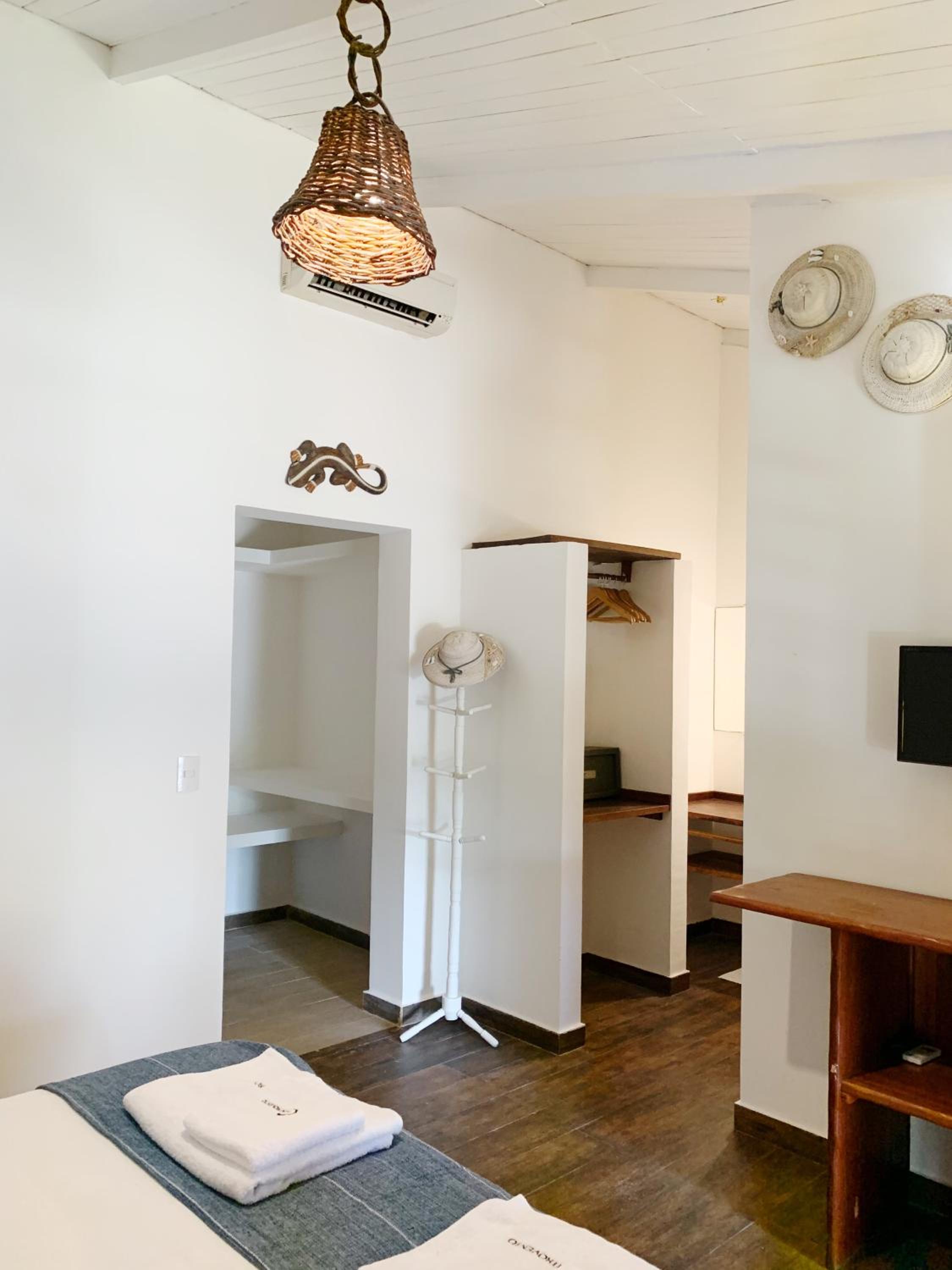 Double Room with Garden View - Photo 6