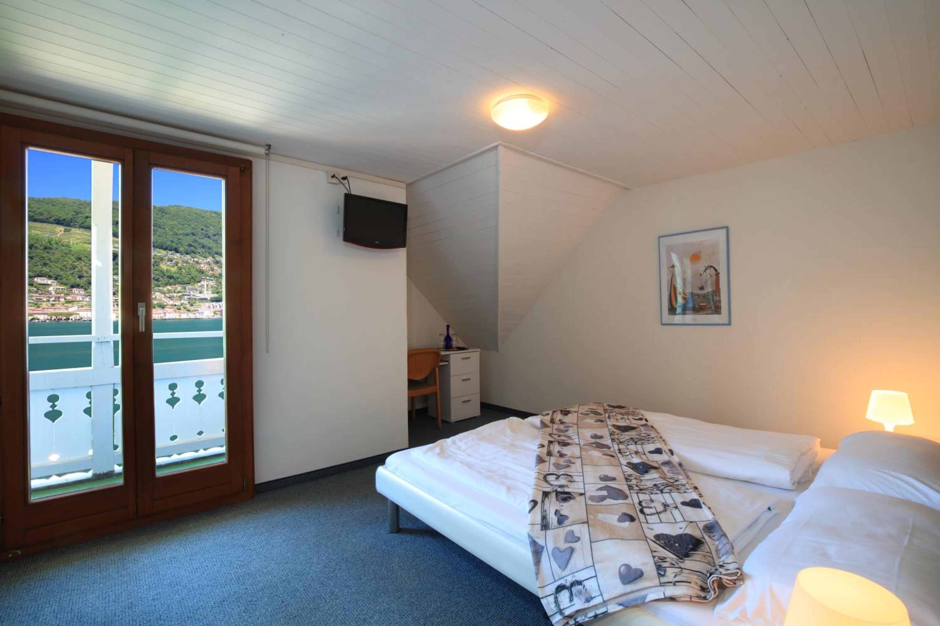 Double Room With Balcony And Lake View