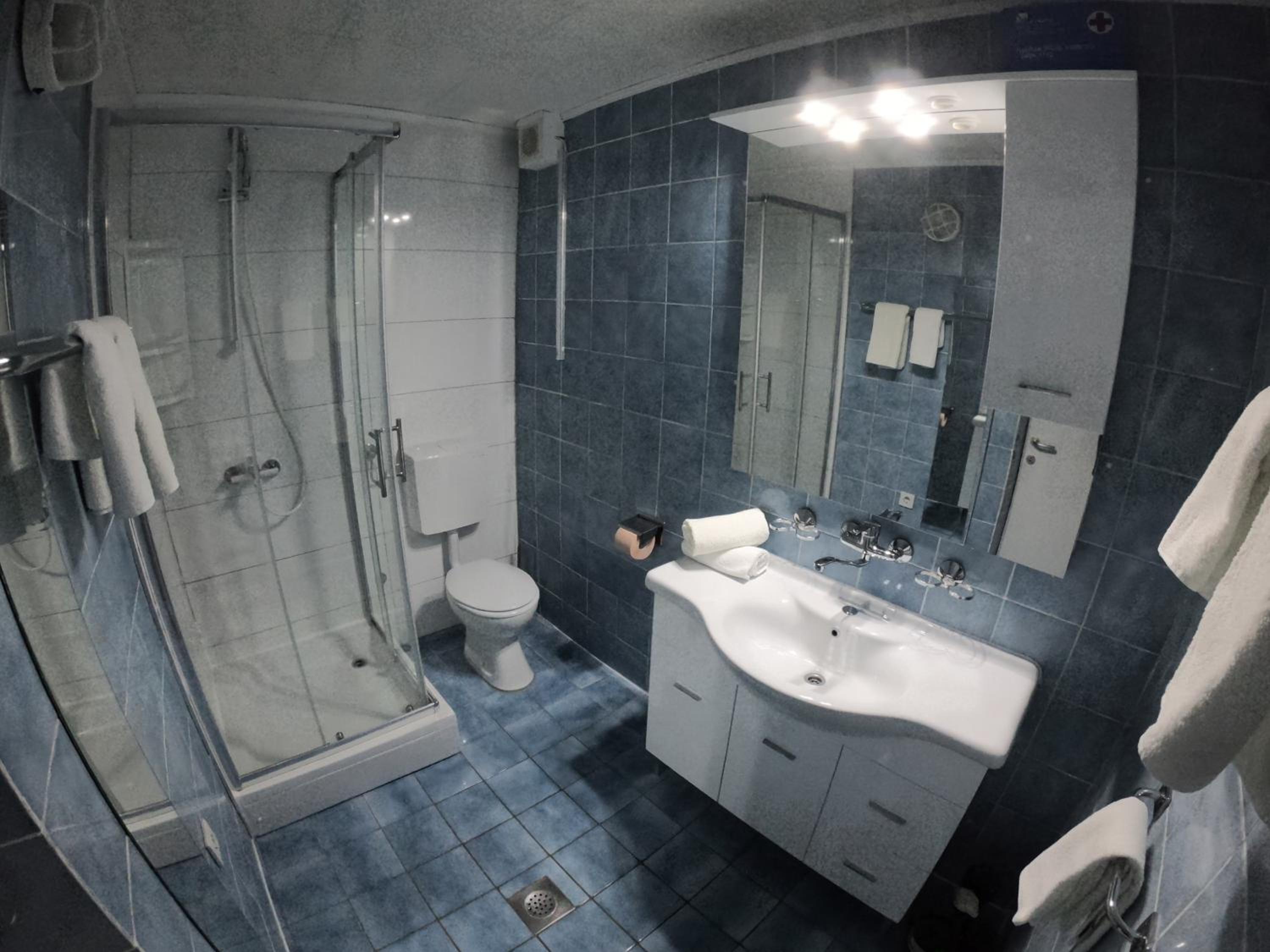 Apartment with Sea View - Photo 9