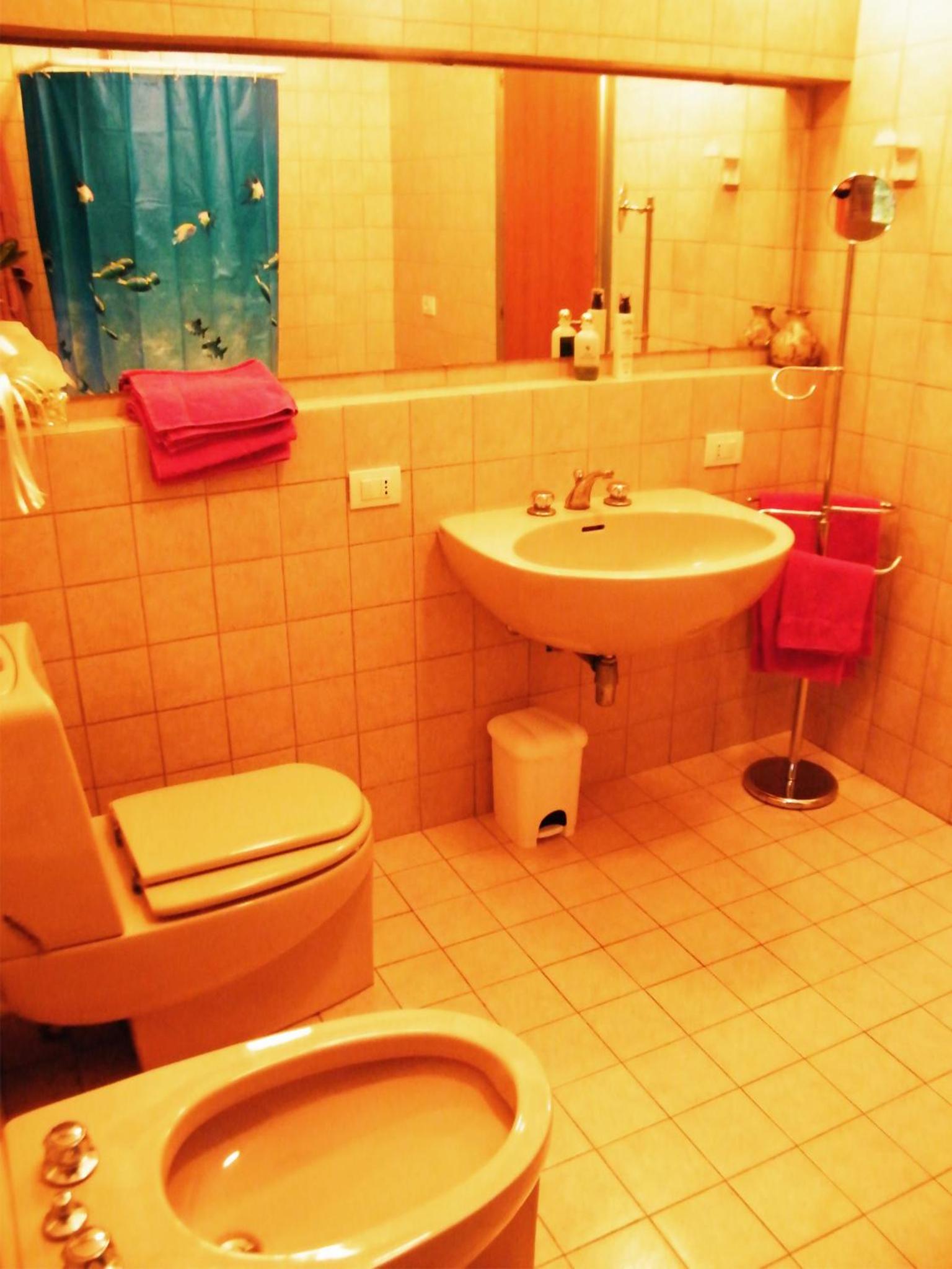 Double Room with Private Bathroom - Photo 10