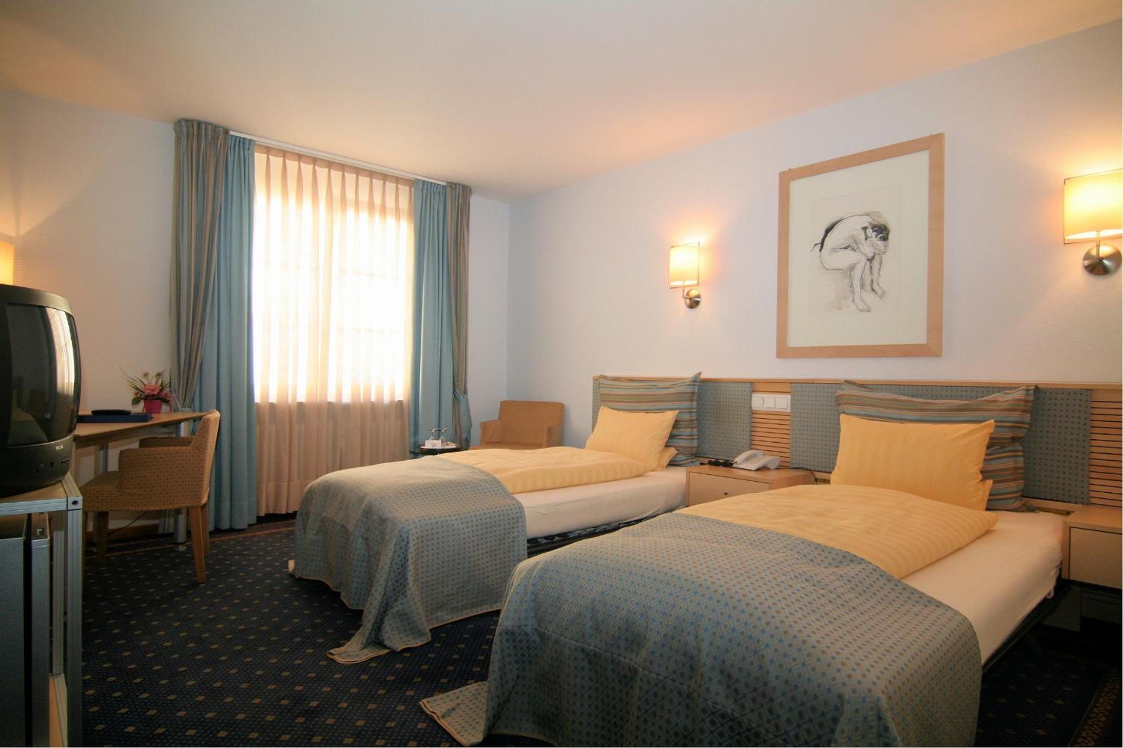 Double Room - Photo 12
