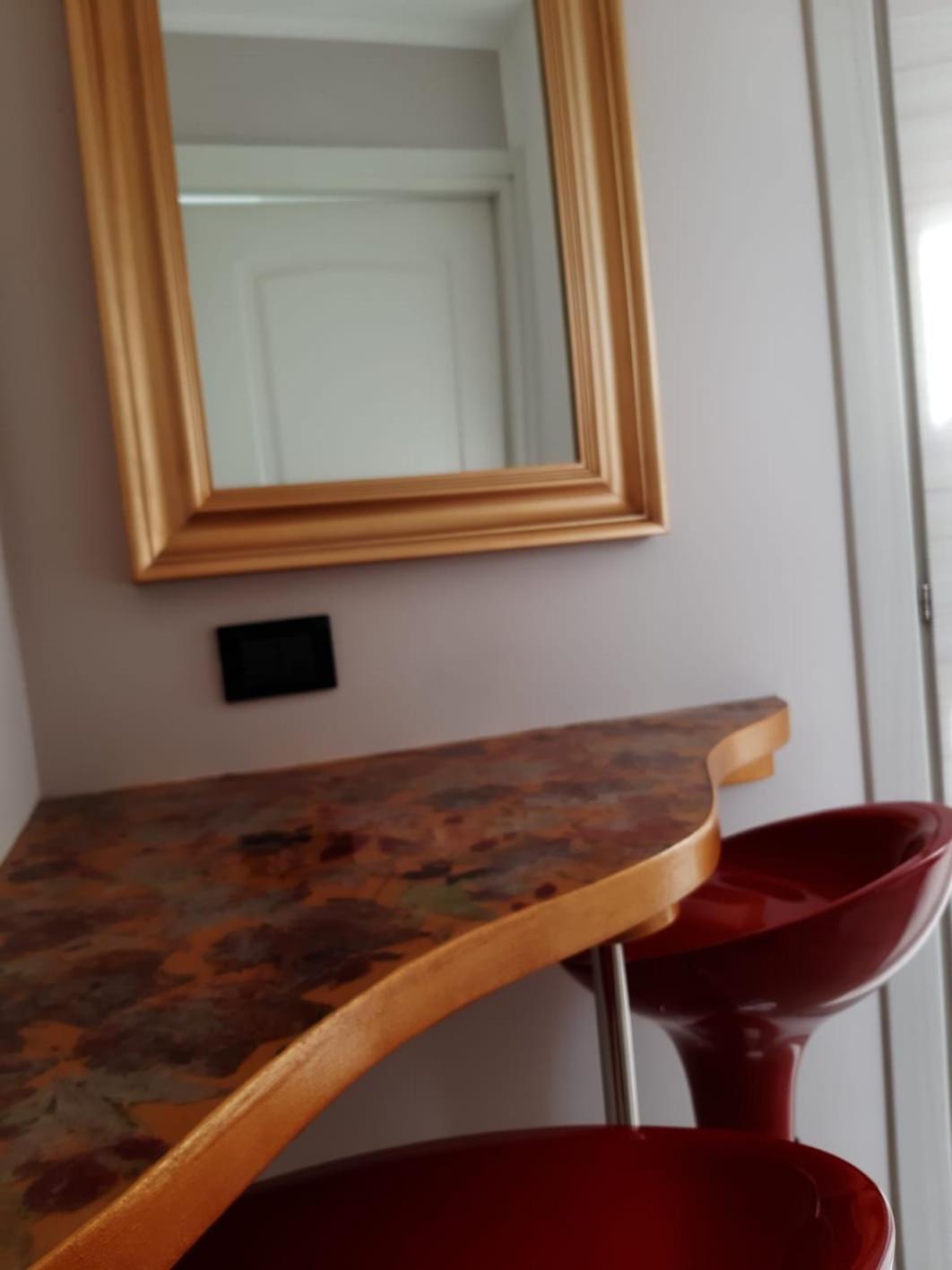 Twin Room with Private Bathroom - Photo 2