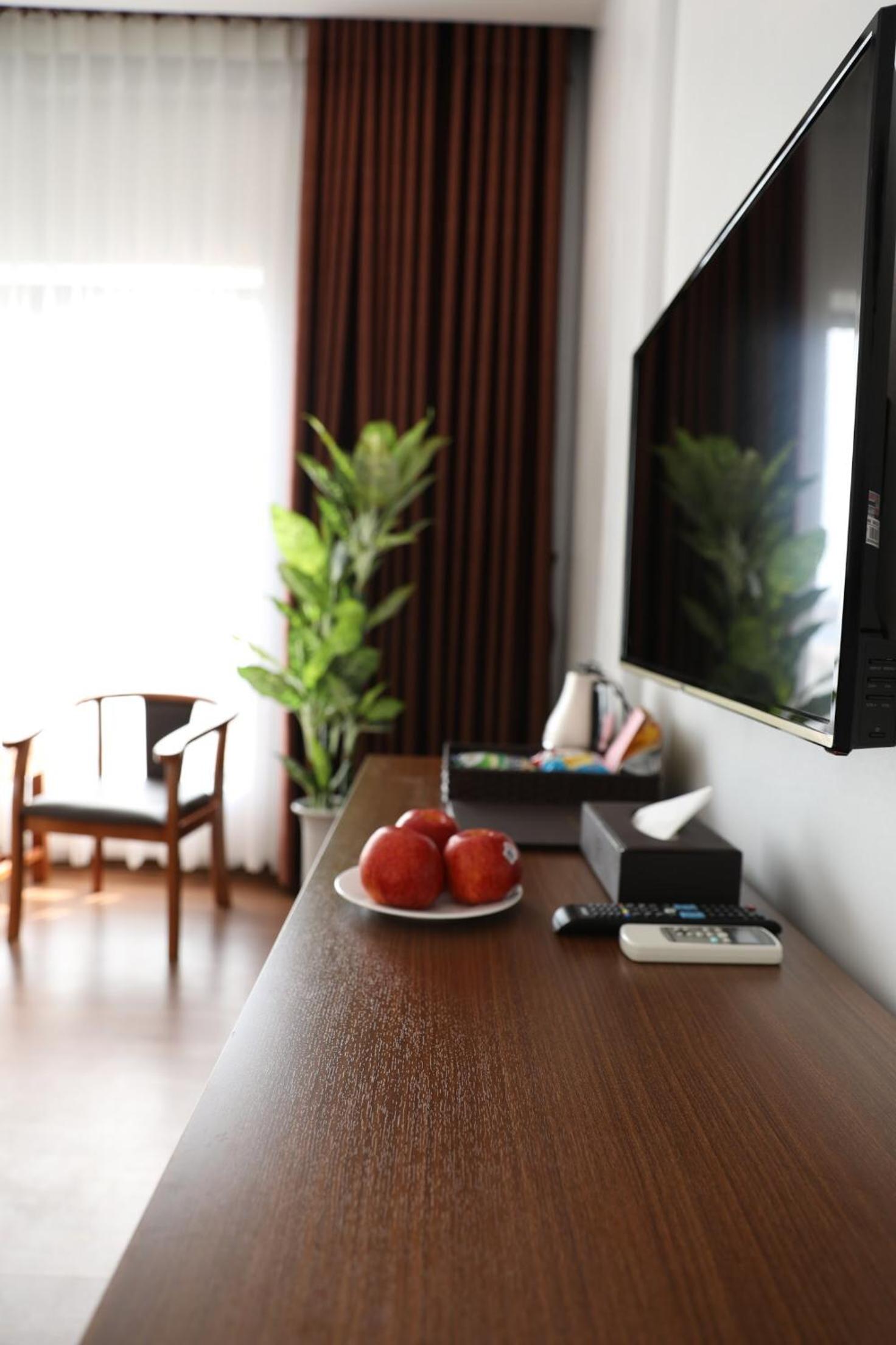 Suite with City View - Photo 2