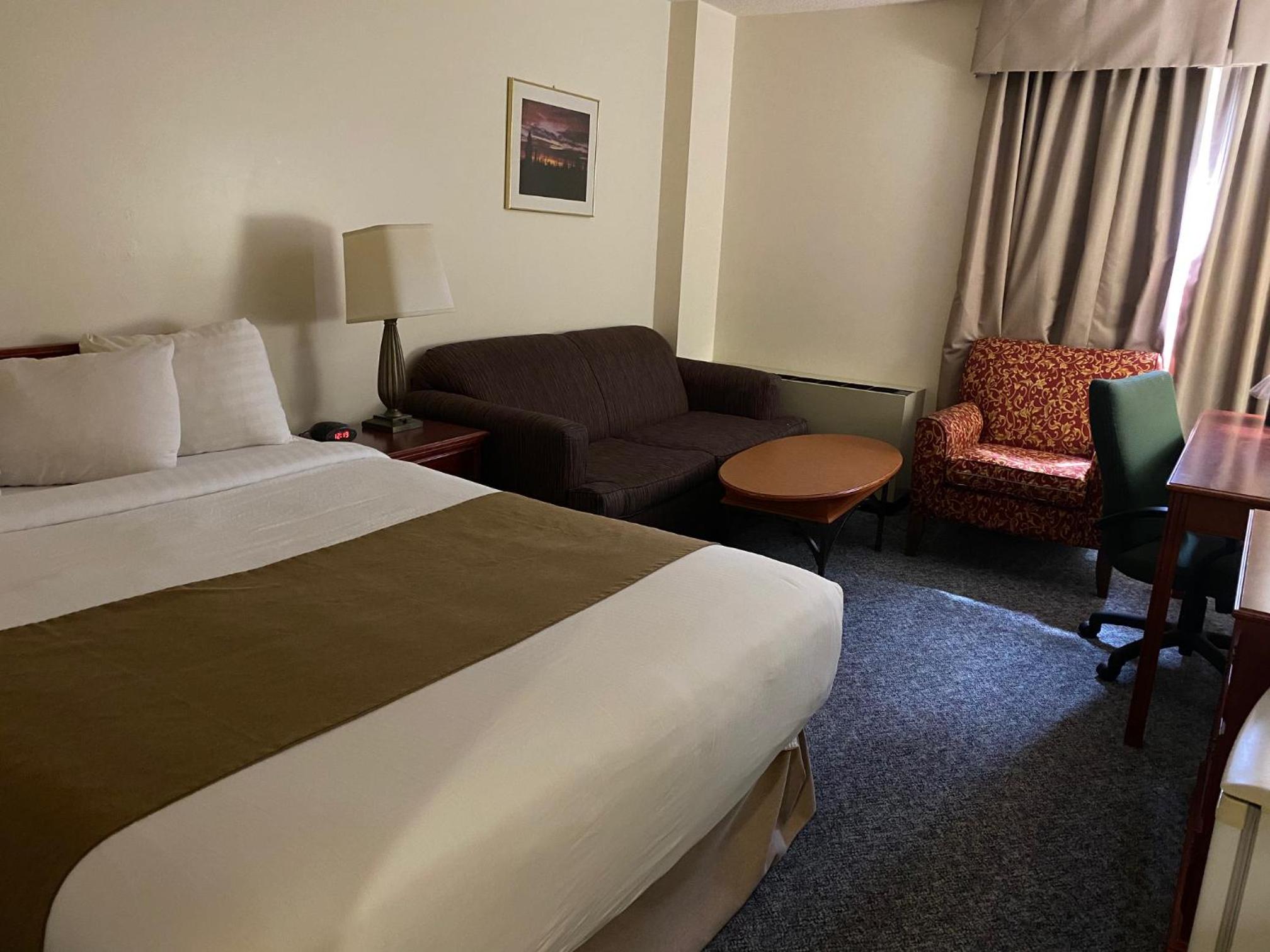 Queen Room - Disability Access/Non-Smoking photo 1