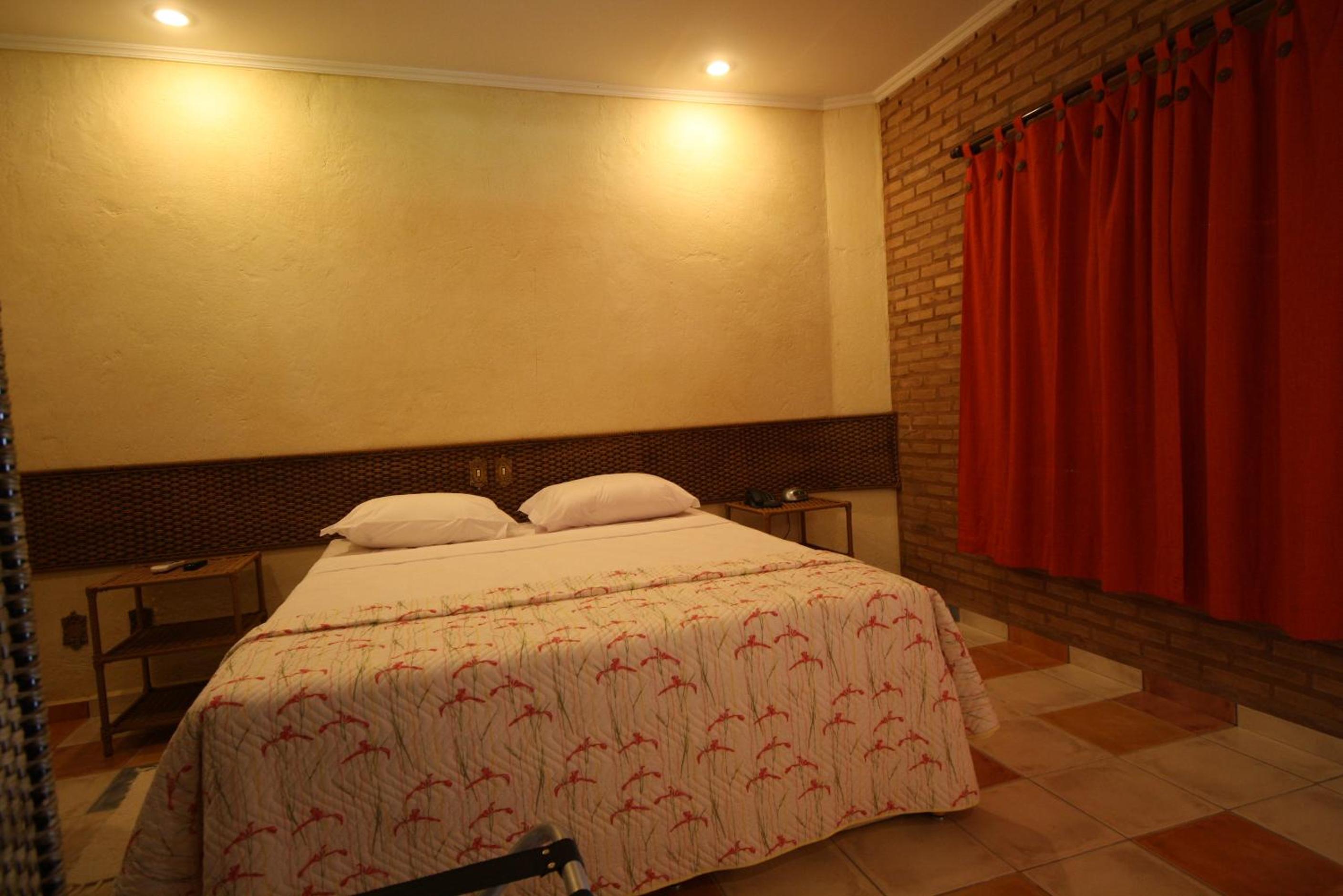 Double Room - Photo 4