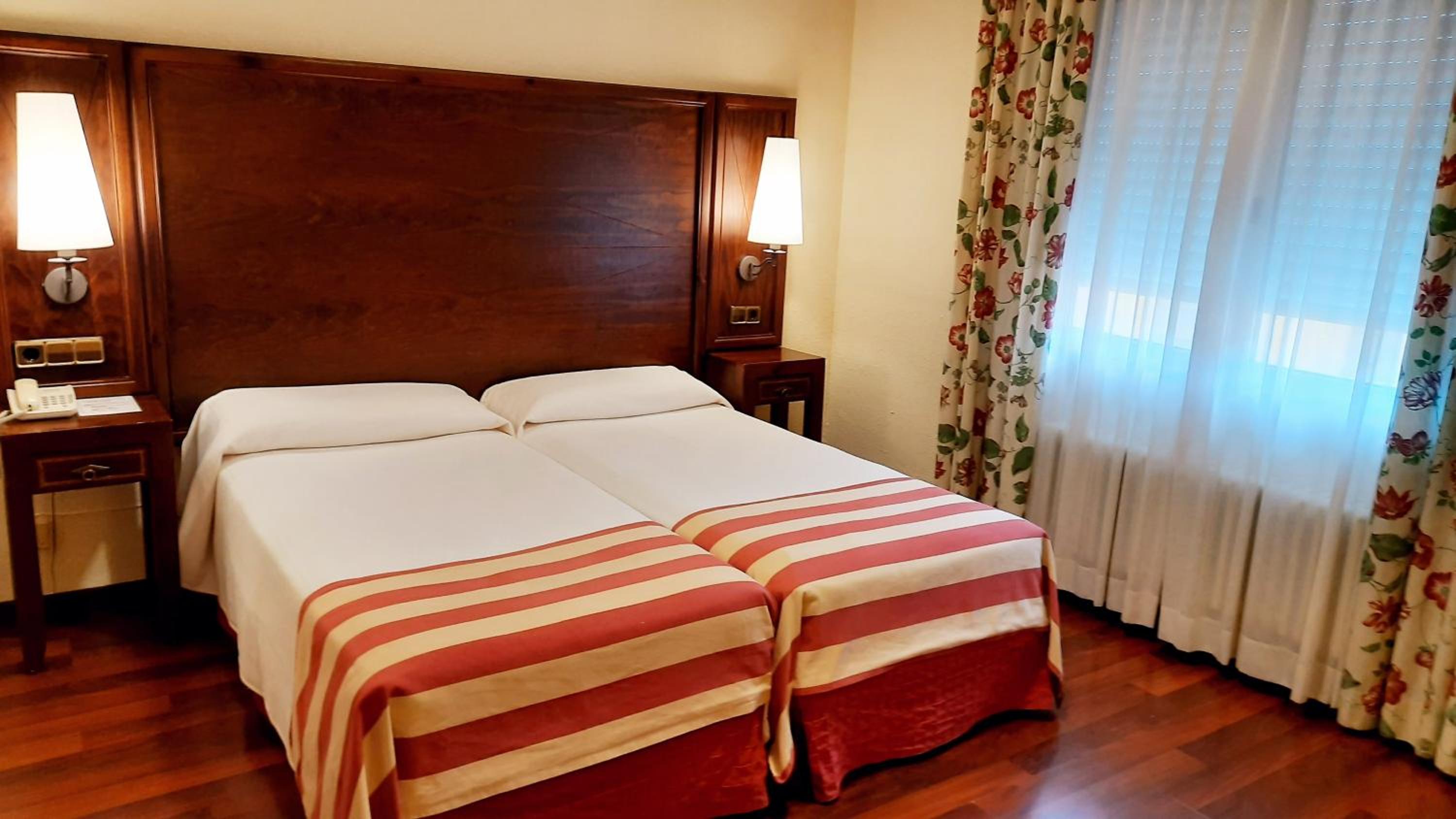 Double Room with Extra Bed photo 3