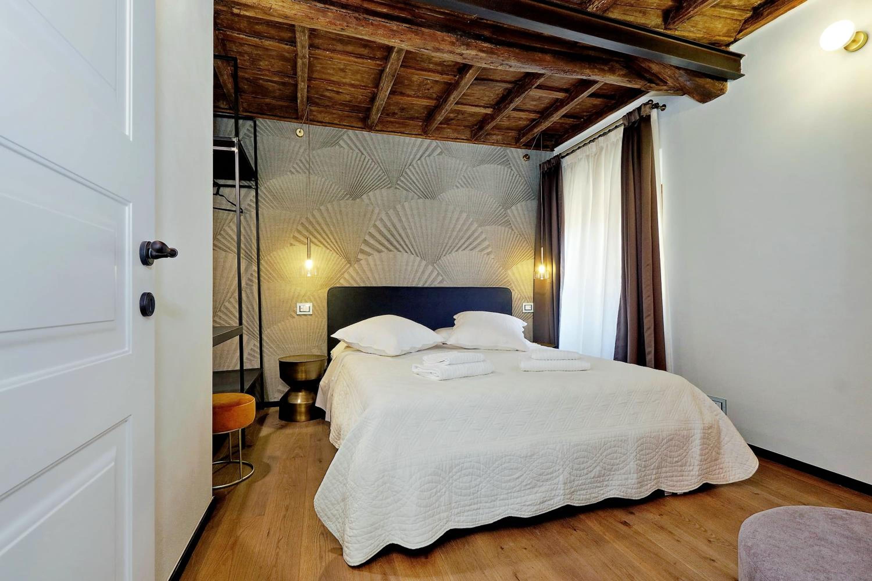 One-Bedroom Apartment - Via di San Giovanni in Laterano 130 photo 1