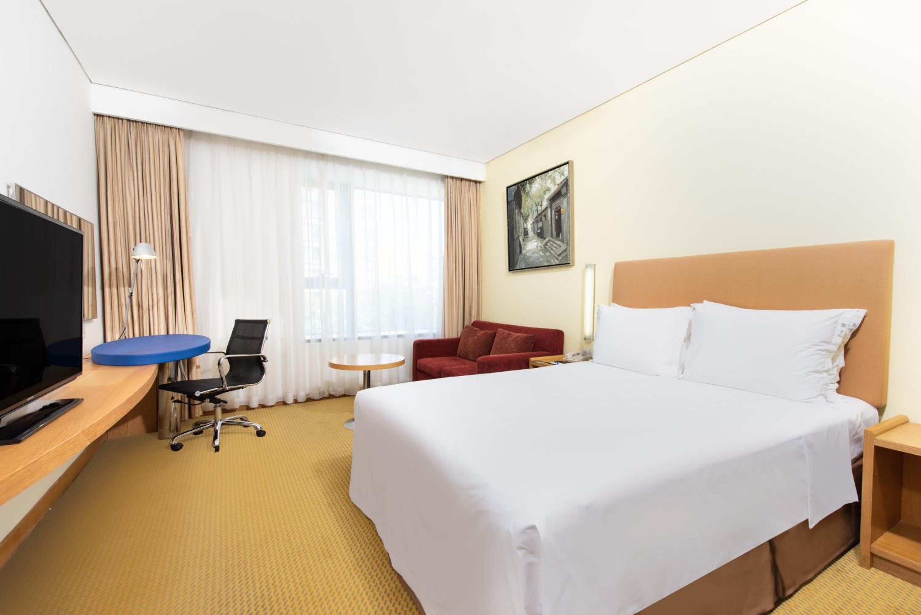 Standard Queen Room - Photo 5